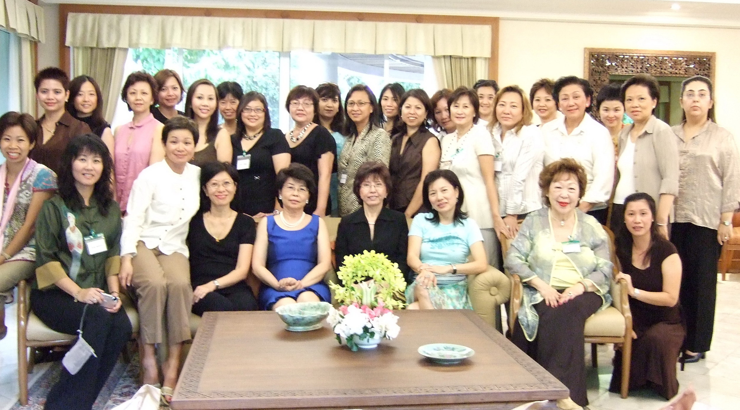 070523_LadiesLunchAtAmbassadorResidence.jpg