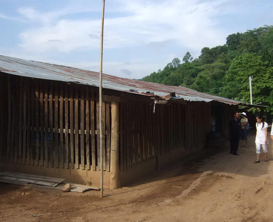 14. 100528 - Huay Khu Old Canteen.jpg