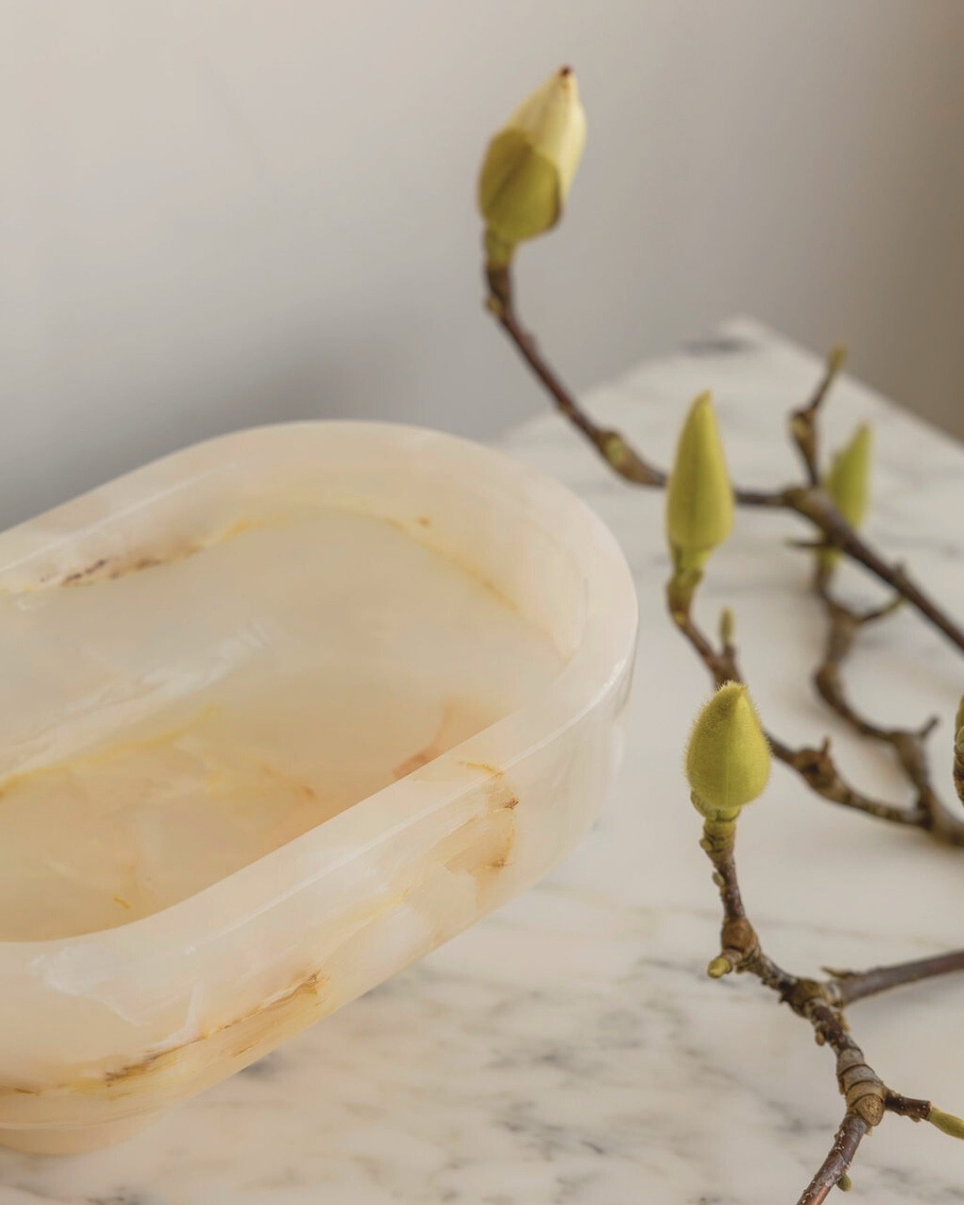 The Muse! Carved from radiant White Onyx, sourced from Gilgit-Baltistan, Pakistan. Inspired by the nine Greek goddesses who governed the arts, it brings a dreamy energy to any space. ✨ ⁠
⁠
⁠
⁠
⁠
 #WhiteOnyx #GilgitBaltistan #DesignInspiration #TheMus