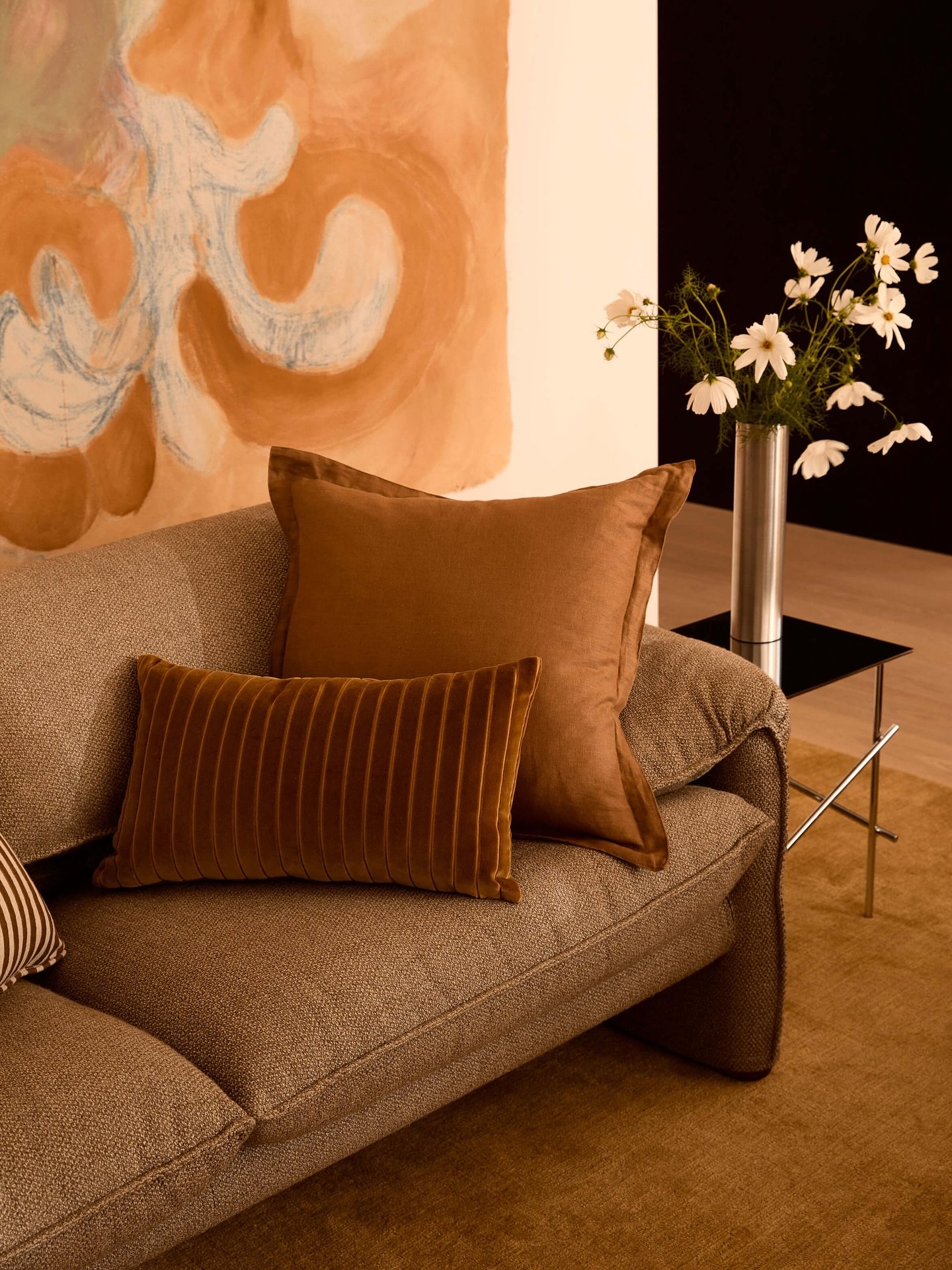 A warm, earthy moment with @lmhome_ 🤎