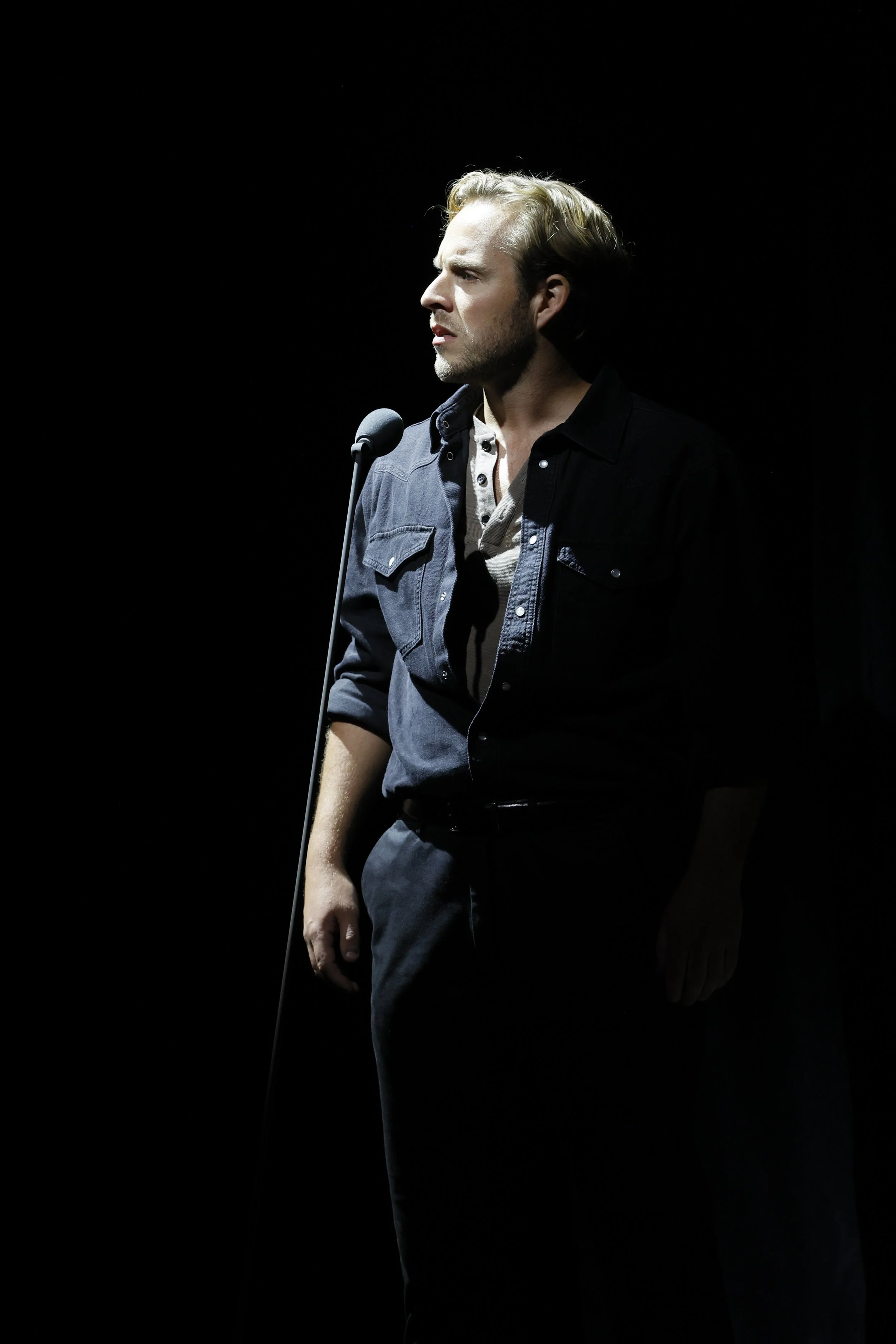 ENDA MARKEY_CAROUSEL_photo Jeff Busby_1352.JPG