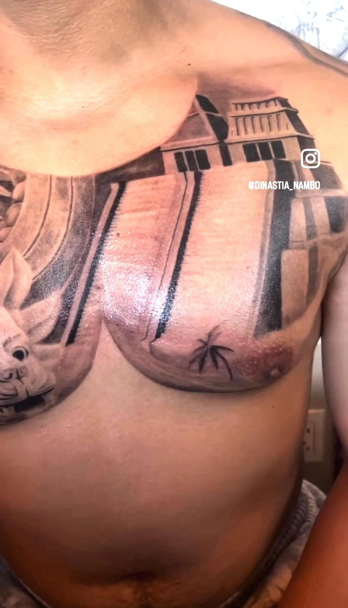 carlos-oc-tattoo-artist-2025-12.jpg