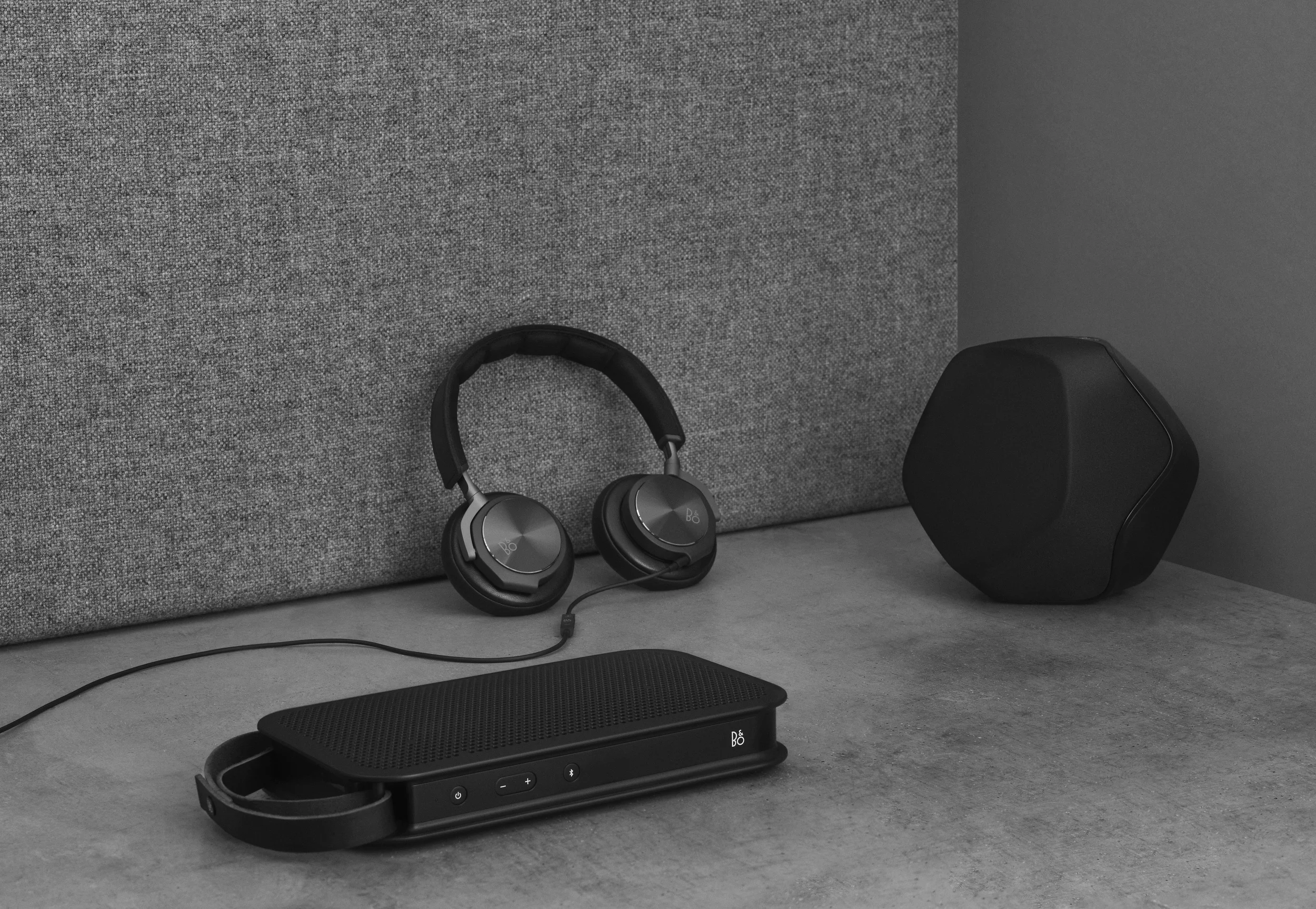 B&O_Black_Kvadrat.jpg