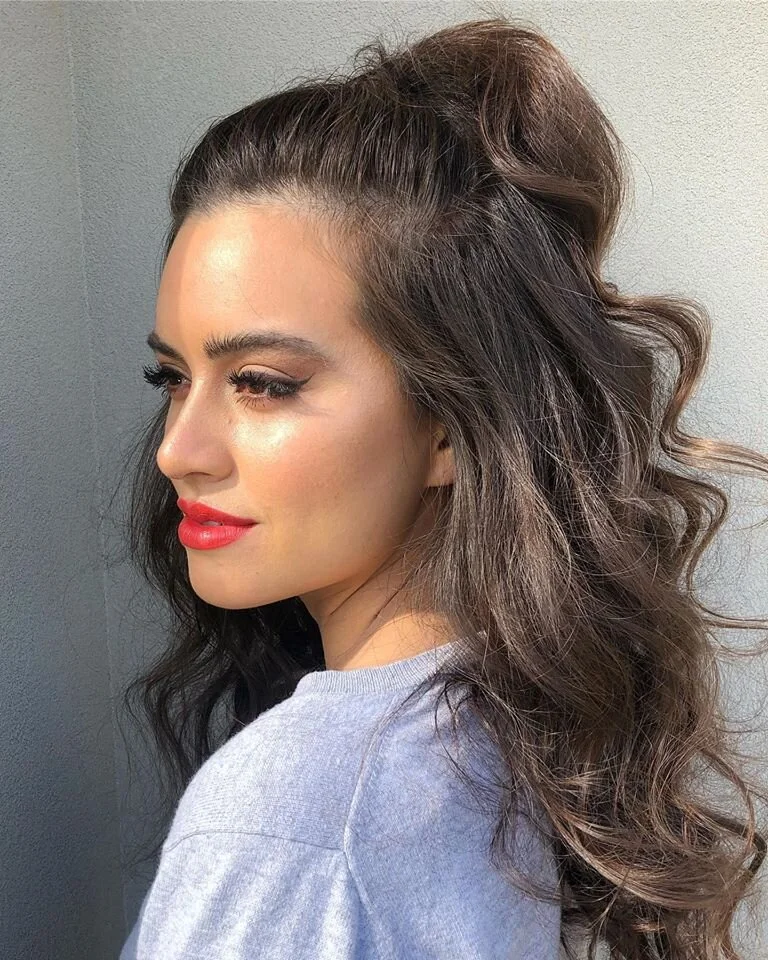 Glowing Skin and Red Lip 