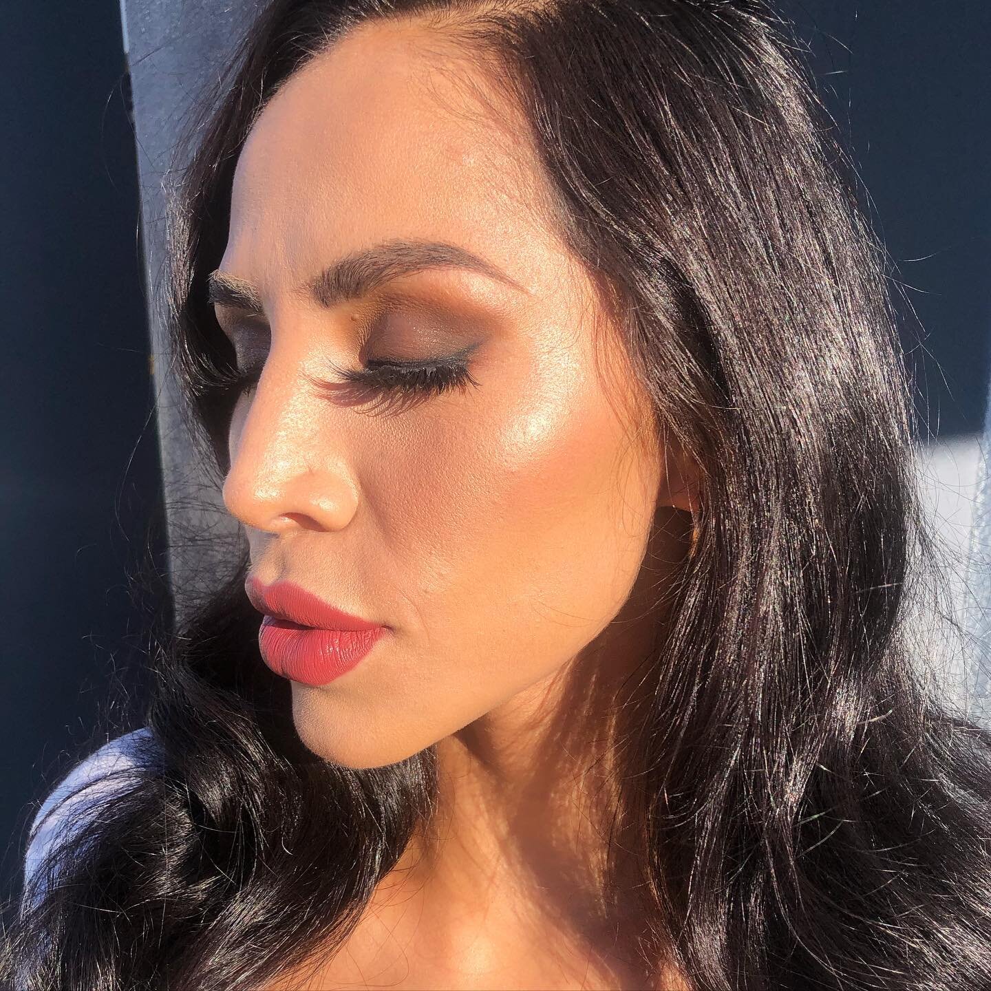 Smokey Eye and Glowing Skin 