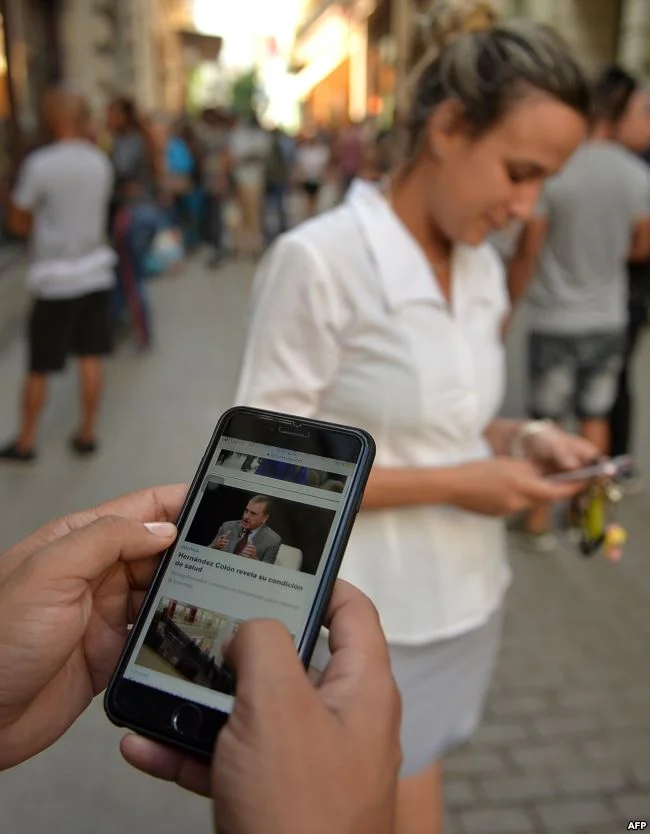 El servicio de datos móviles es un lujo para el cubano de a pie.