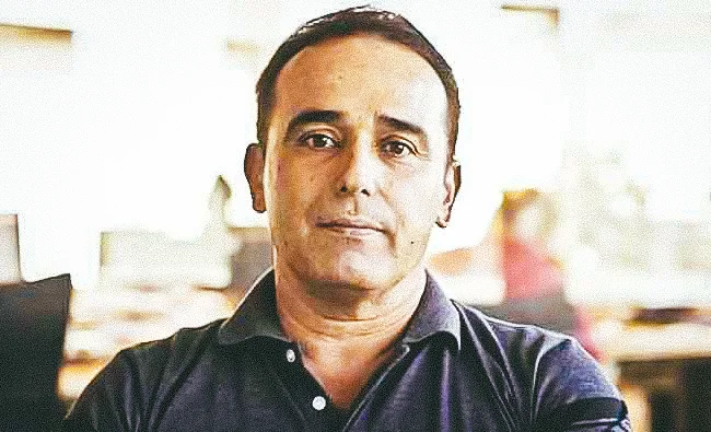 Dr Eduardo Cardet