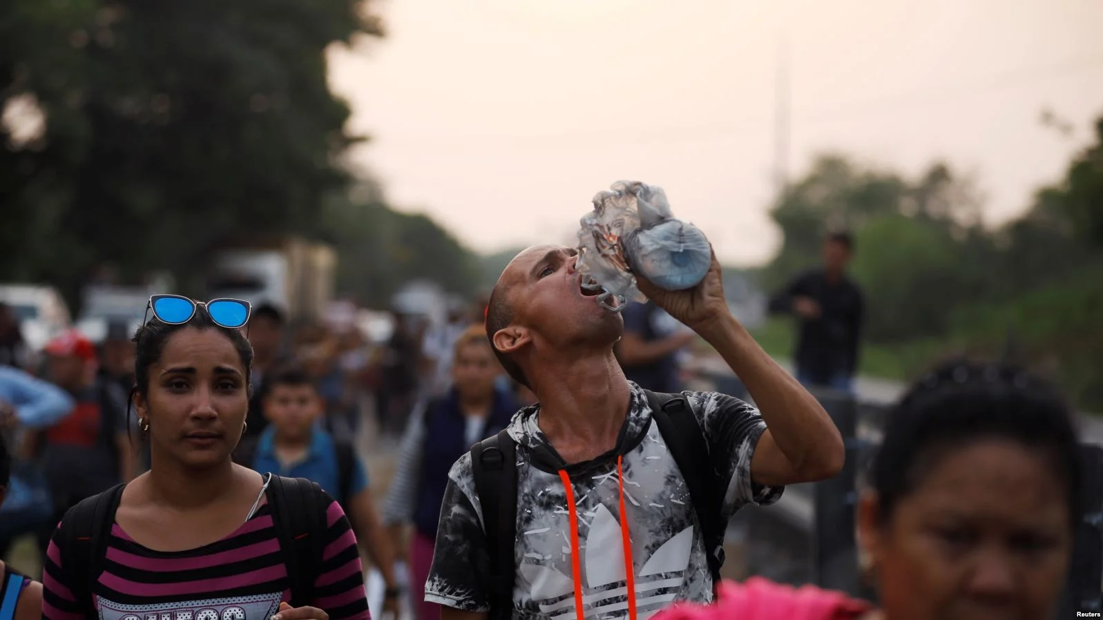 Migrantes cubanos en camino a EEUU.jpg