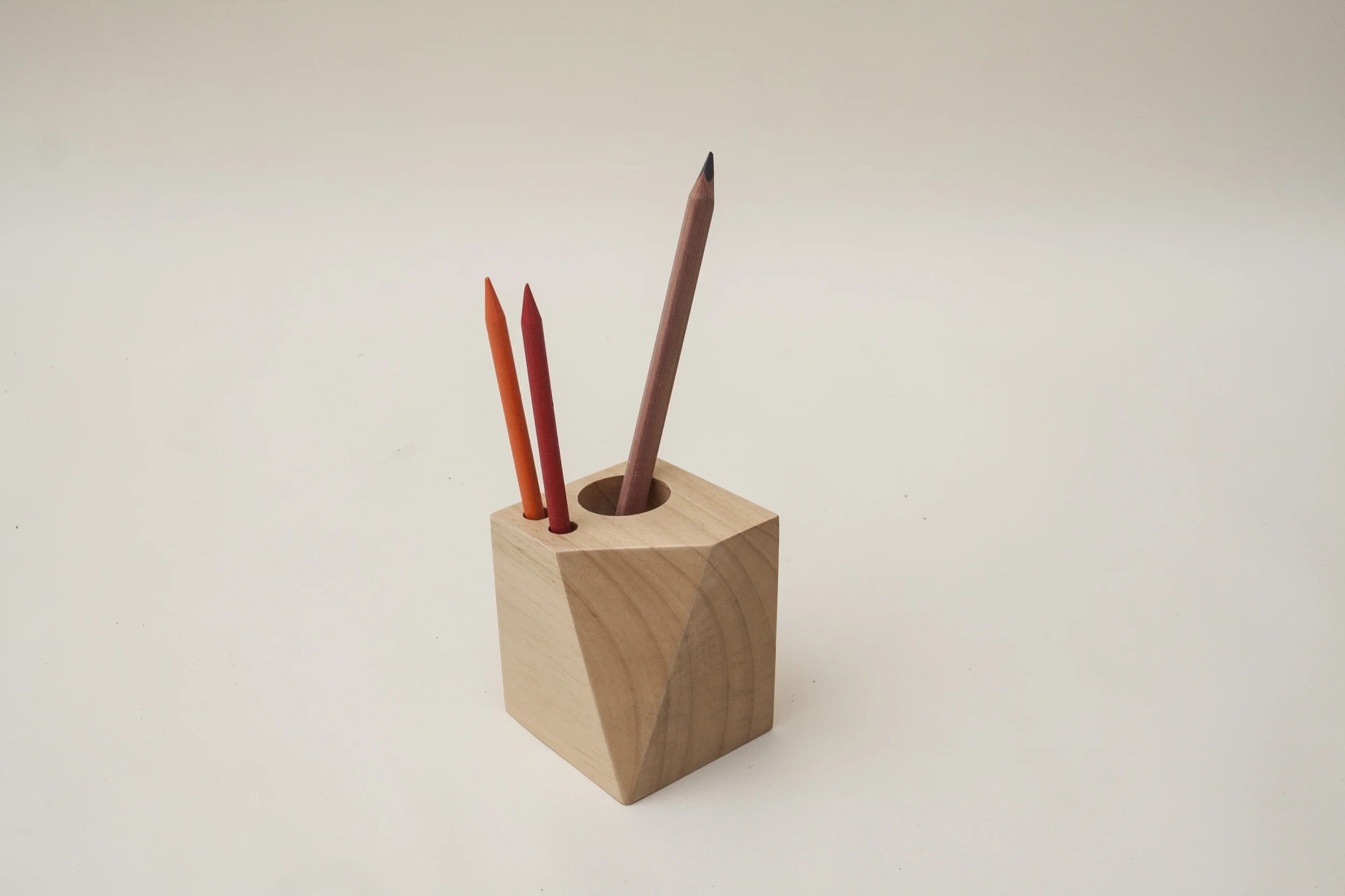 32_Pencil_Holder_octagon_design_cube_planner.jpg