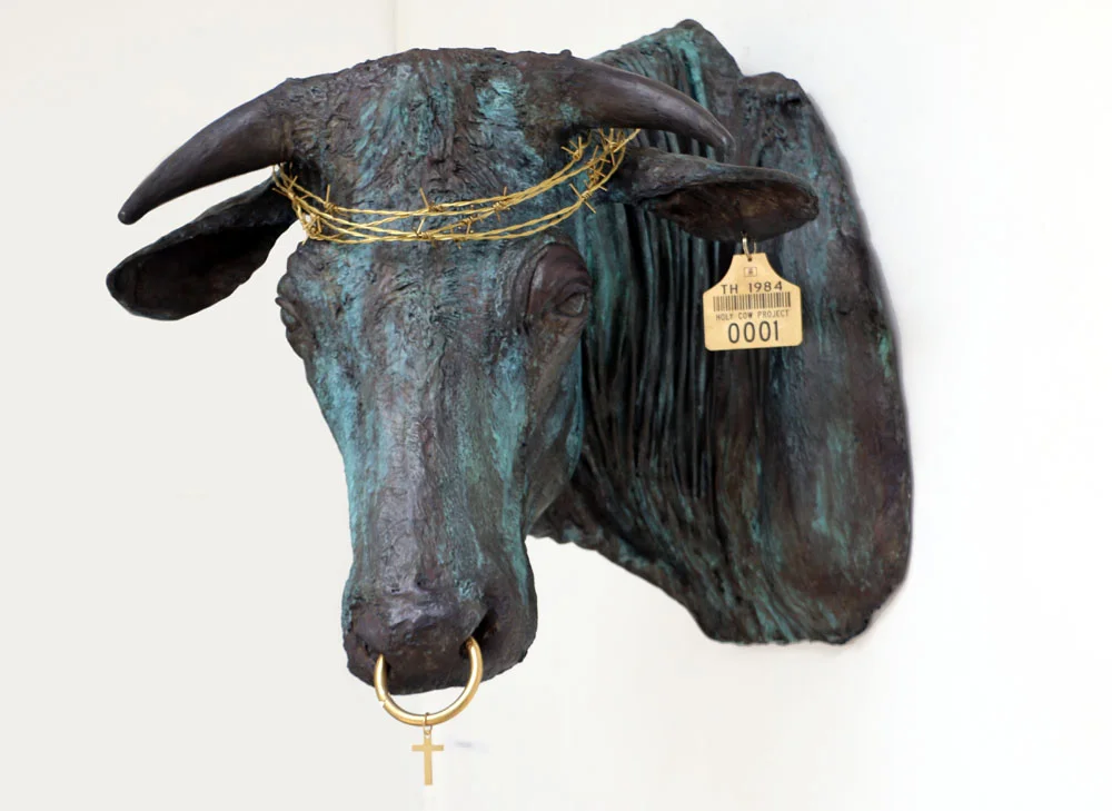 Holy cow head 2018 Bronze head and messing accessories. Real size cow head © Tom Herck