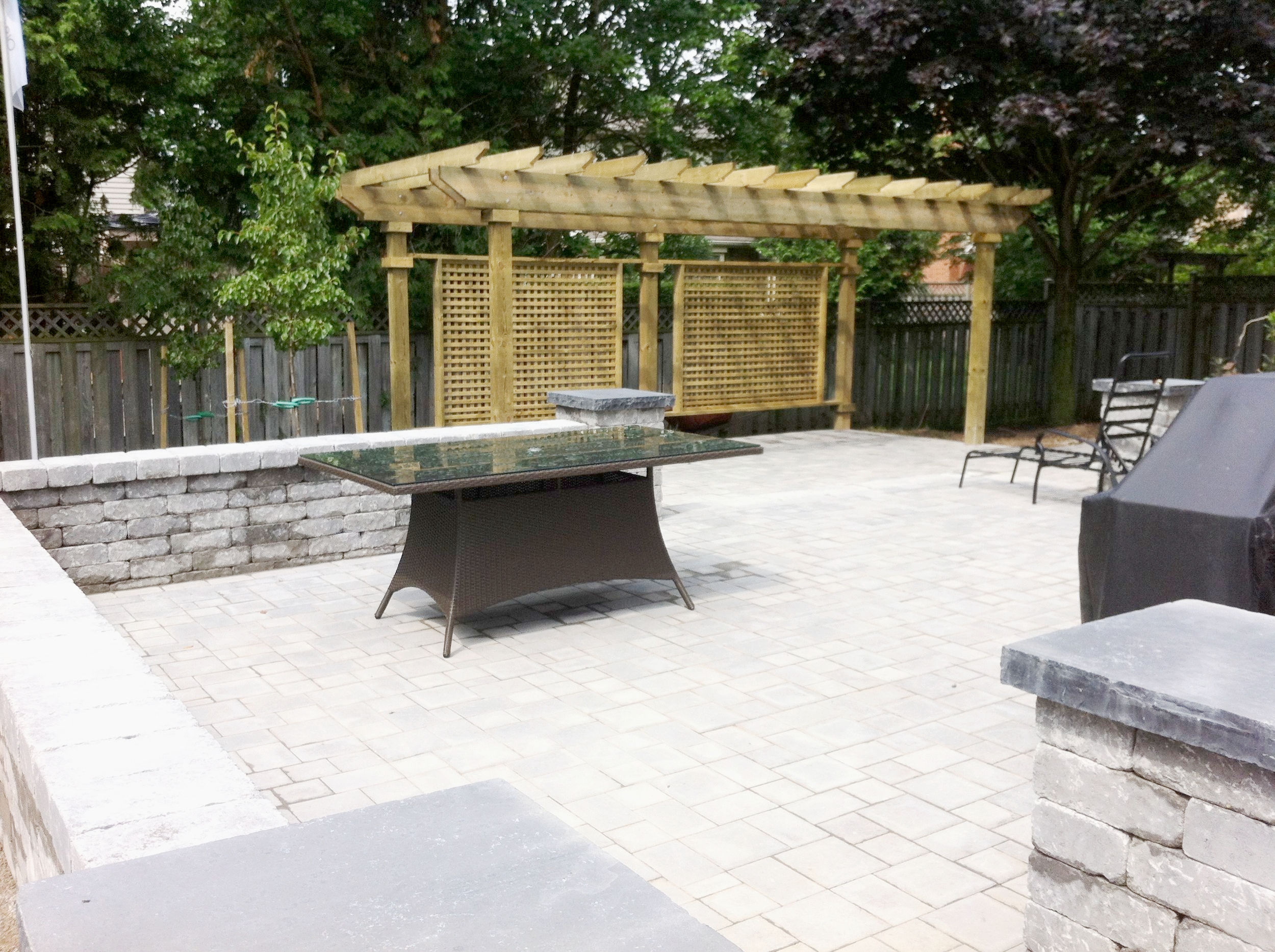 london-ontario-driveway-stone-work-landscaper-paving-07.jpeg