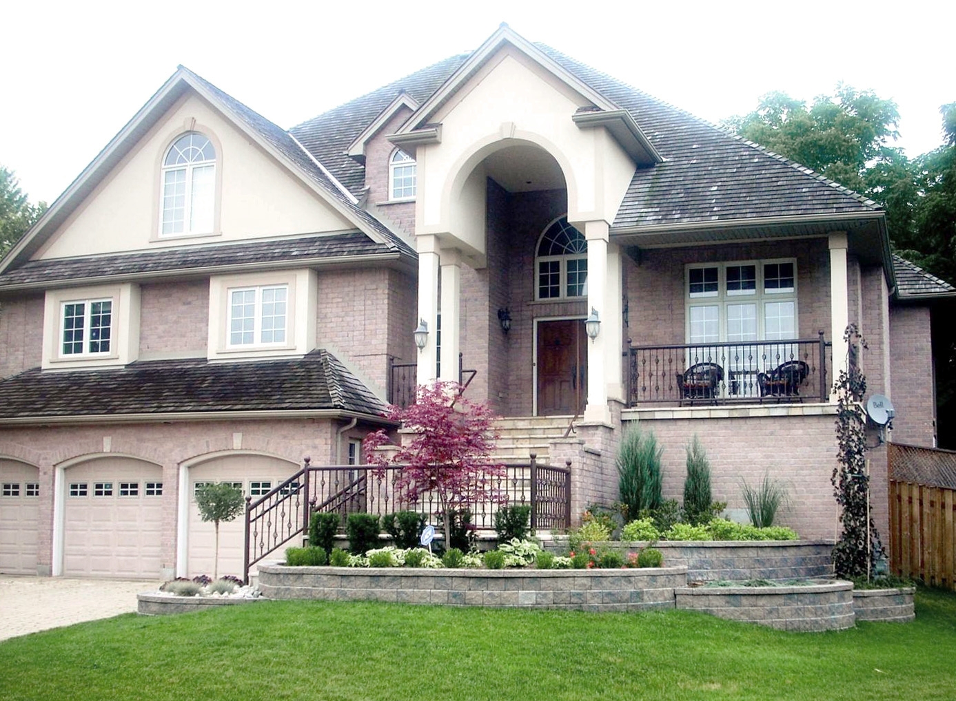 london-ontario-retaining-wall-stone-work-landscaper-04.jpeg