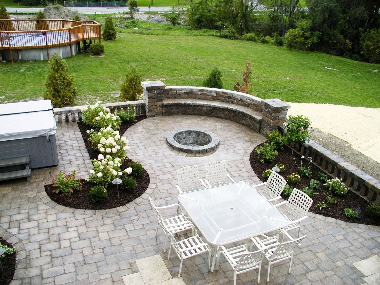 london-ontario-retaining-wall-stone-work-landscaper-07.jpeg