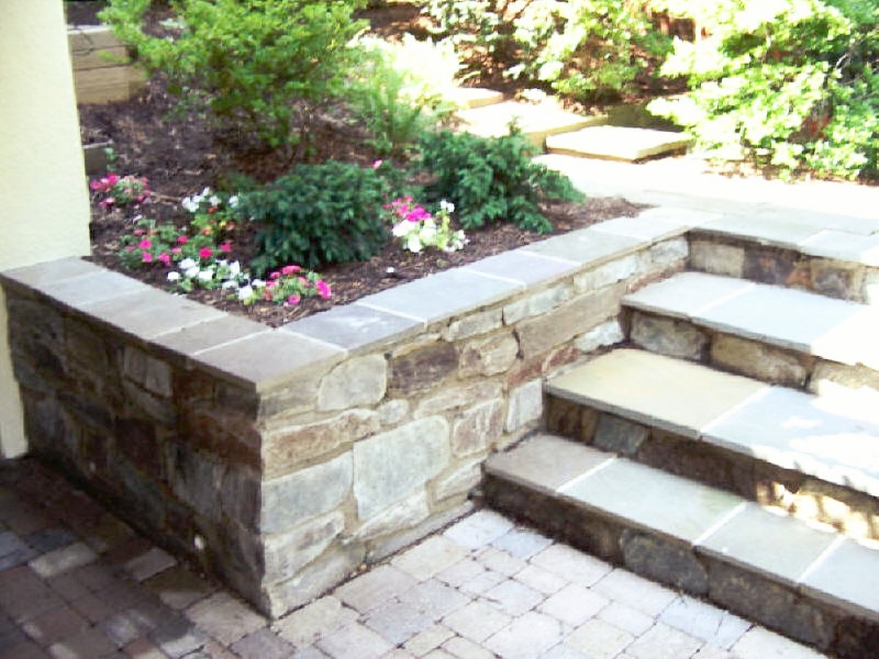 london-ontario-retaining-wall-stone-work-landscaper-09.jpg