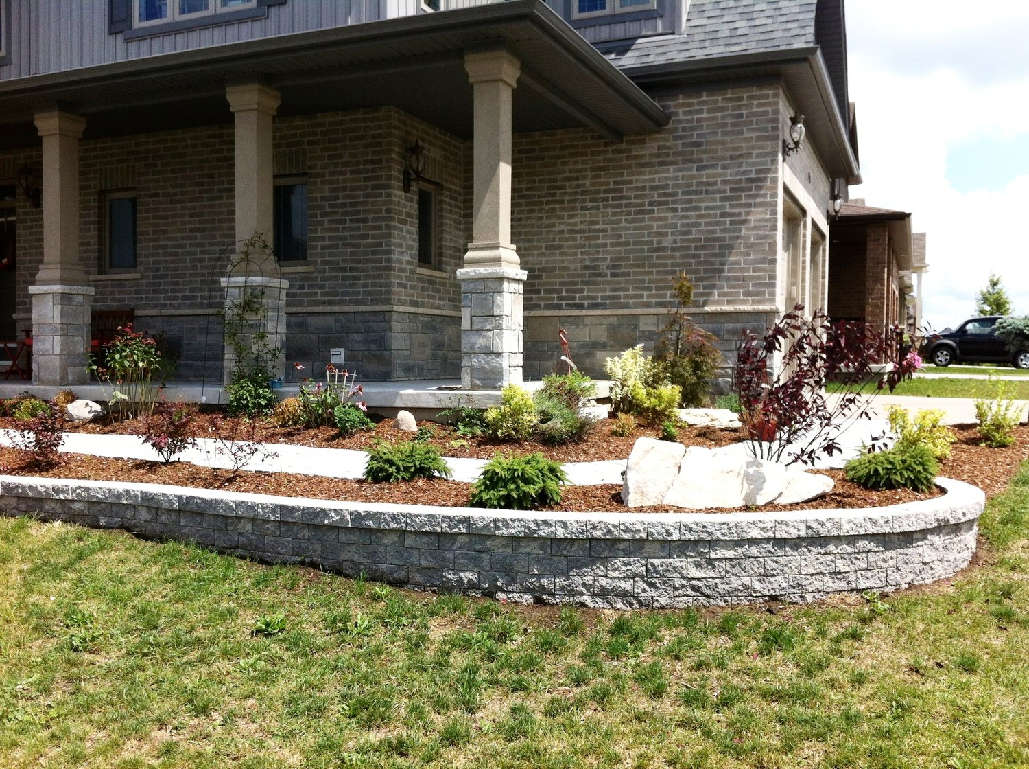 london-ontario-retaining-wall-stone-work-landscaper-15.jpeg