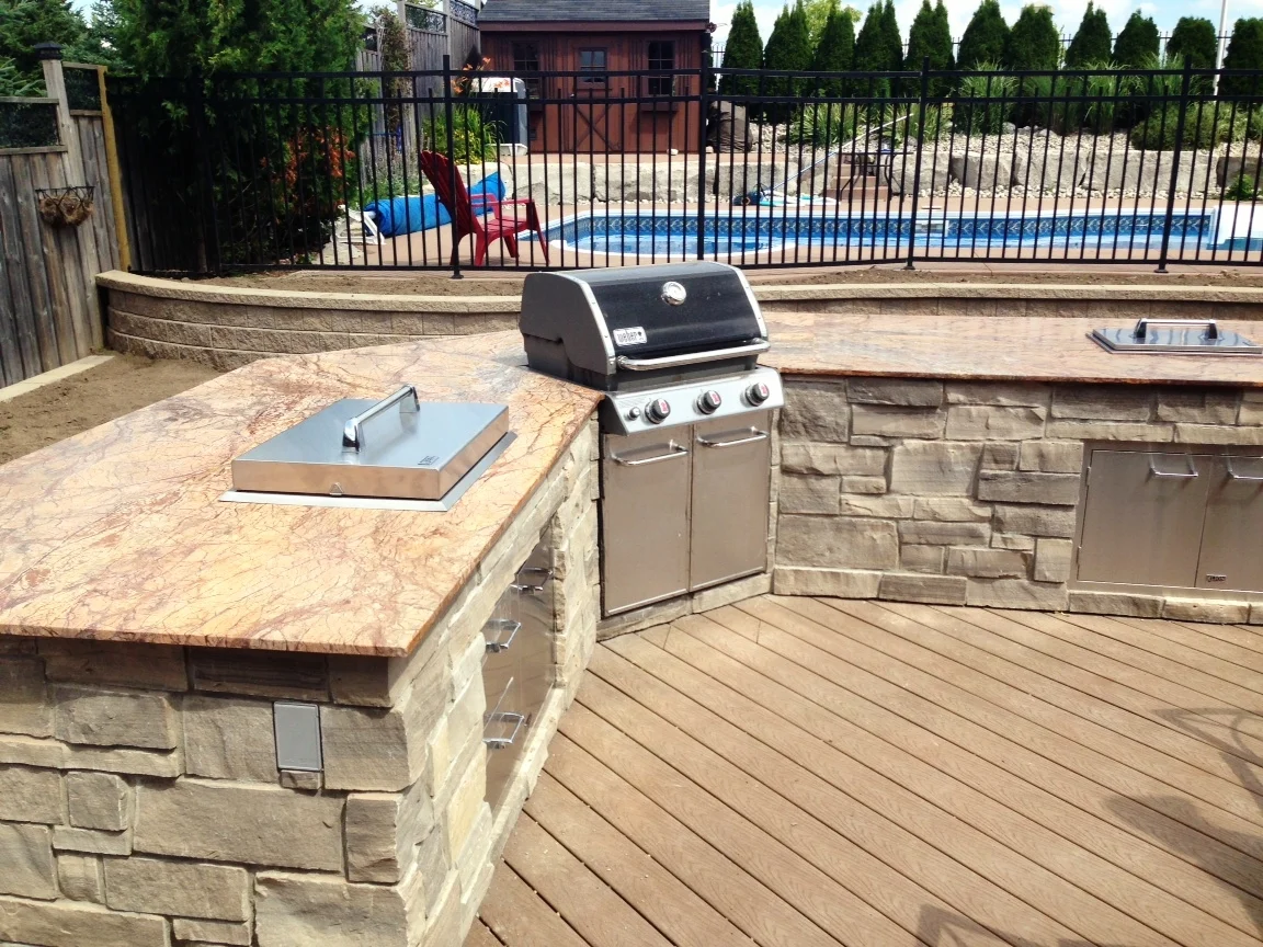 london-ontario-built-in-barbecue-bbq-grill-backyard-stone-landscaper-08.jpeg
