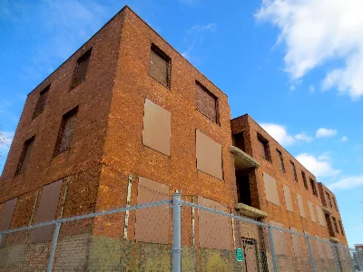 The last extant Jane Addams Homes building at 1322 W. Taylor Street, the site of the future National Public Housing Museum.