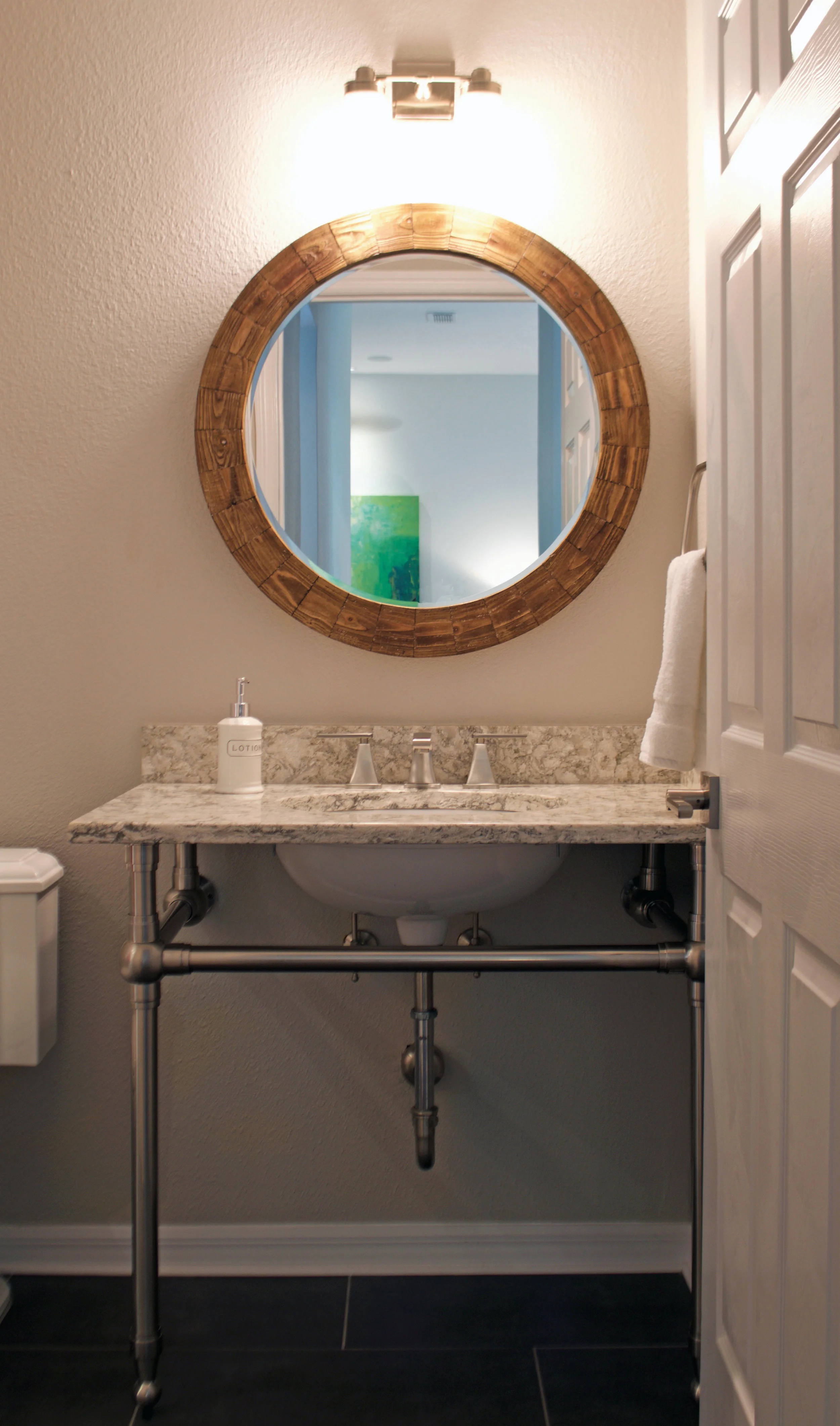 GuestBath2.jpg