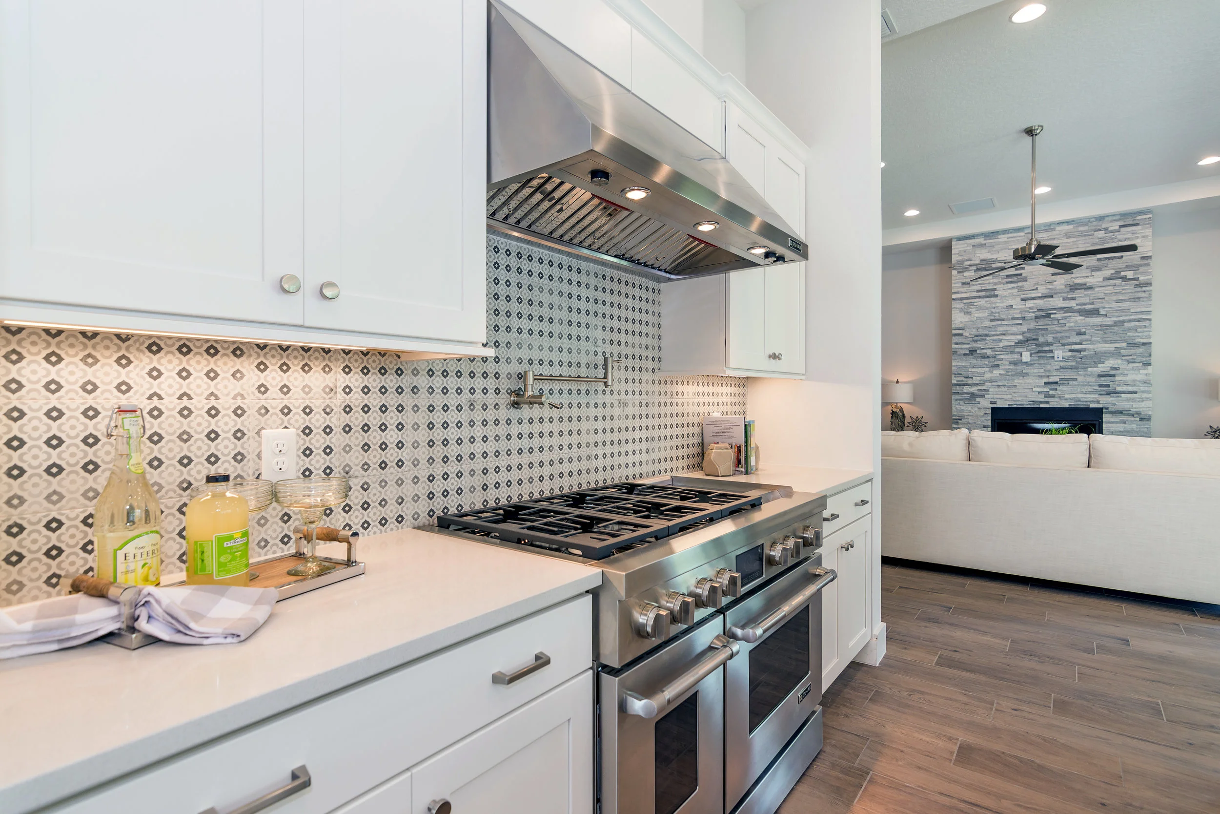 Hazel Kitchen3.jpg