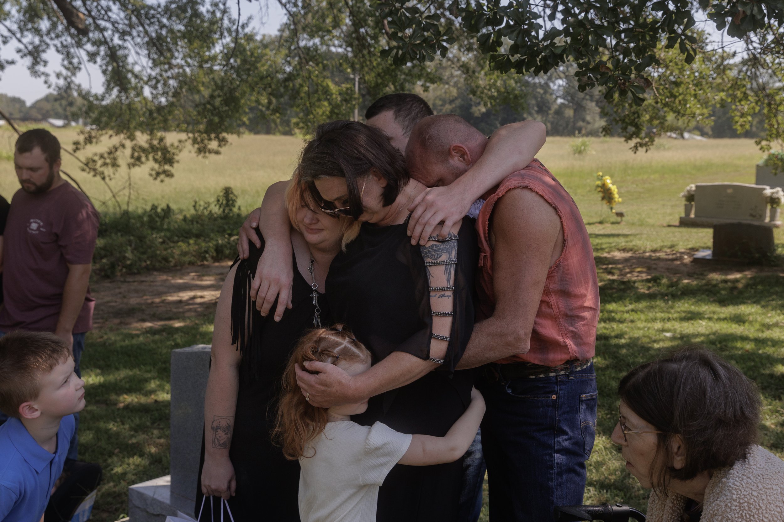  The Langley family enwraps themselves around Miranda as they grieve the loss of Helios and Perseus. “I told Levi, be there for her when she needs you, and she’s going to be there for you when you need it,” Angela said. “And if y’all both break down 