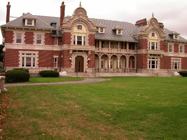 NY University- Dowling College