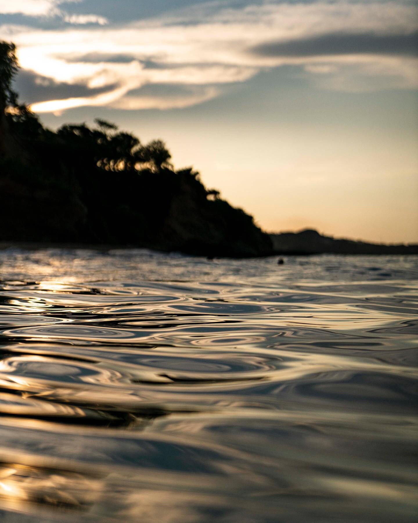 C A R U A O  textures
.
.
.
#Venezuela #Caruao #PlayasdeVenezuela #sunset #ocean #aquatech