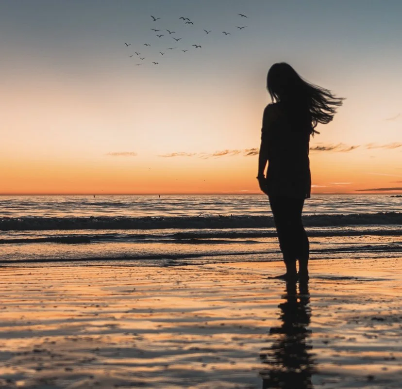 Midlife and Menopause: Key Shifts Women Who Thrive During This Transition Make