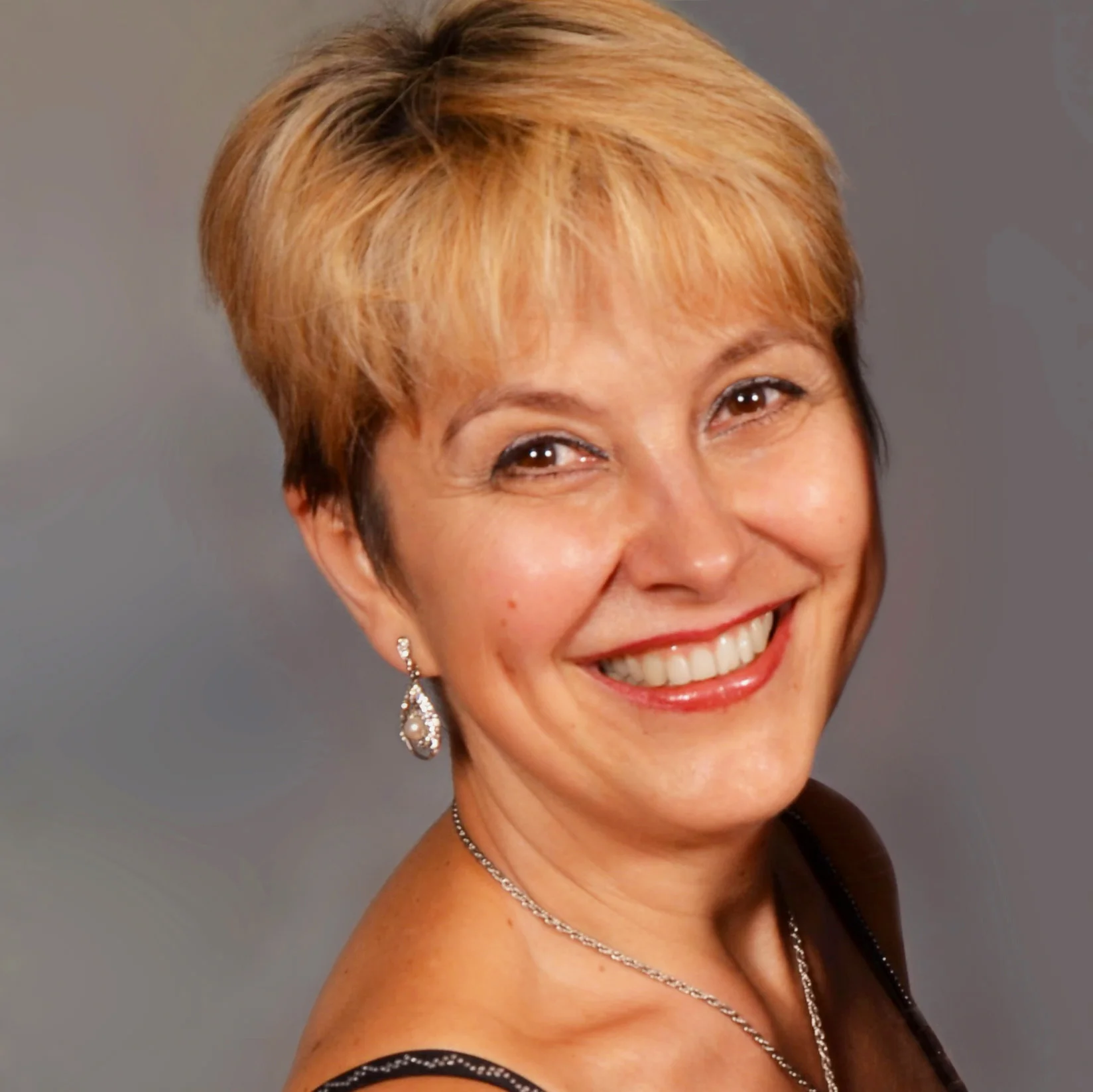 Irina Nikitina Violin Viola Russian Ukrainian Federal Way School of Music Instructor Bio Lessons