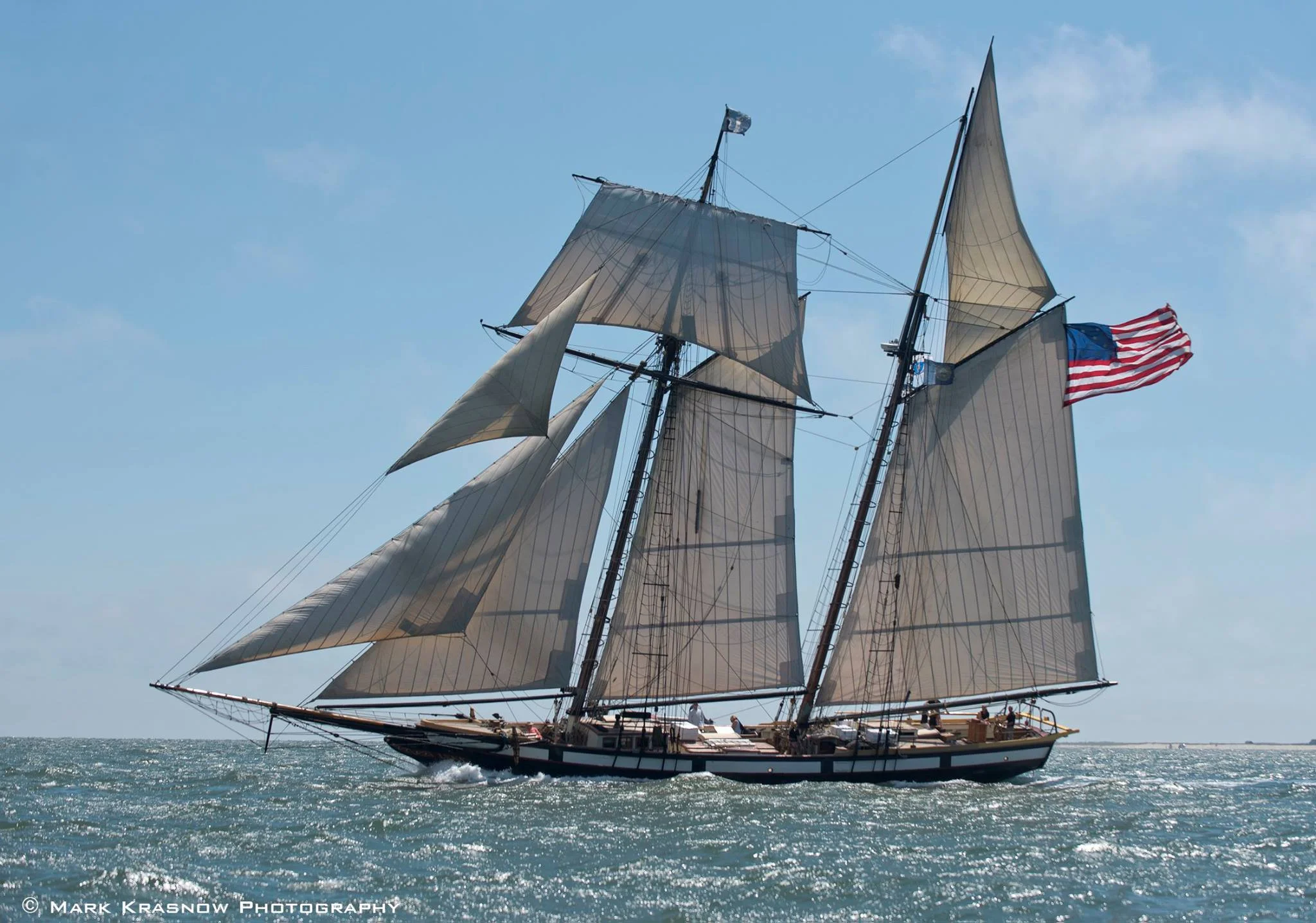 TALL SHIP LYNX (1812 REPLICA SAILING SHIP)