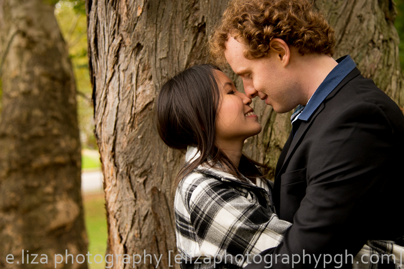 Engagement Photos :: e.liza photography :: www.elizaphotographypgh.com