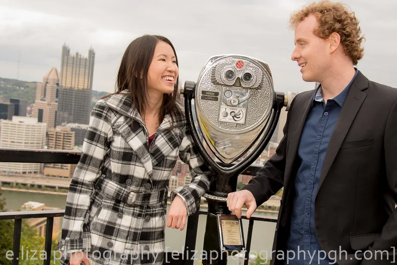 Engagement Photos :: e.liza photography :: www.elizaphotographypgh.com