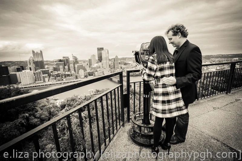 Engagement Photos :: e.liza photography :: www.elizaphotographypgh.com