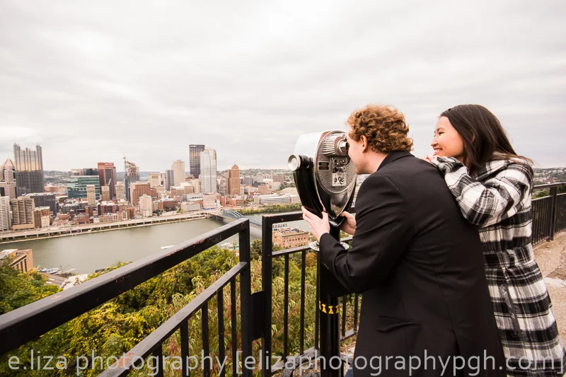 Engagement Photos :: e.liza photography :: www.elizaphotographypgh.com
