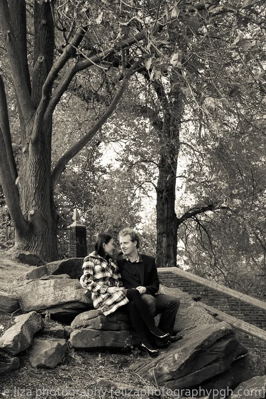 Engagement Photos :: e.liza photography :: www.elizaphotographypgh.com