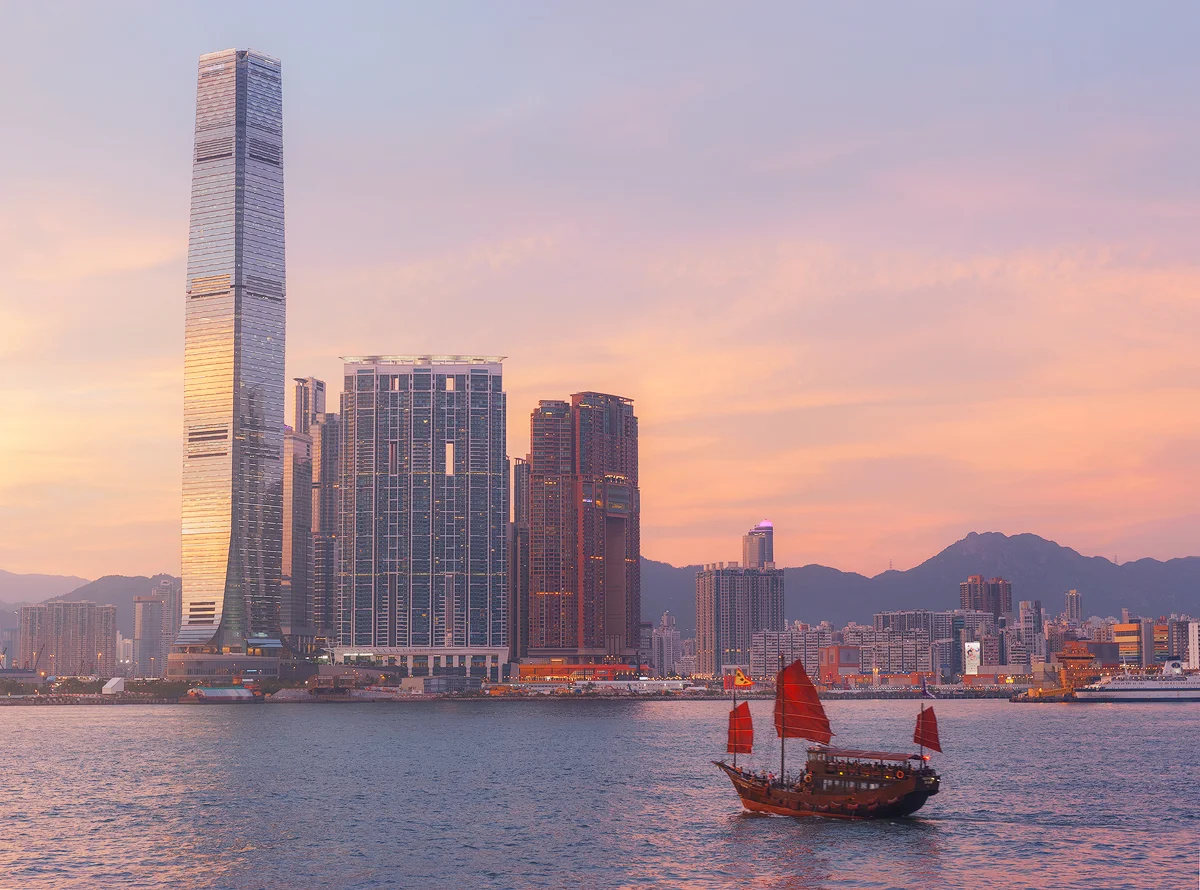 HK_TTT2117x.jpg