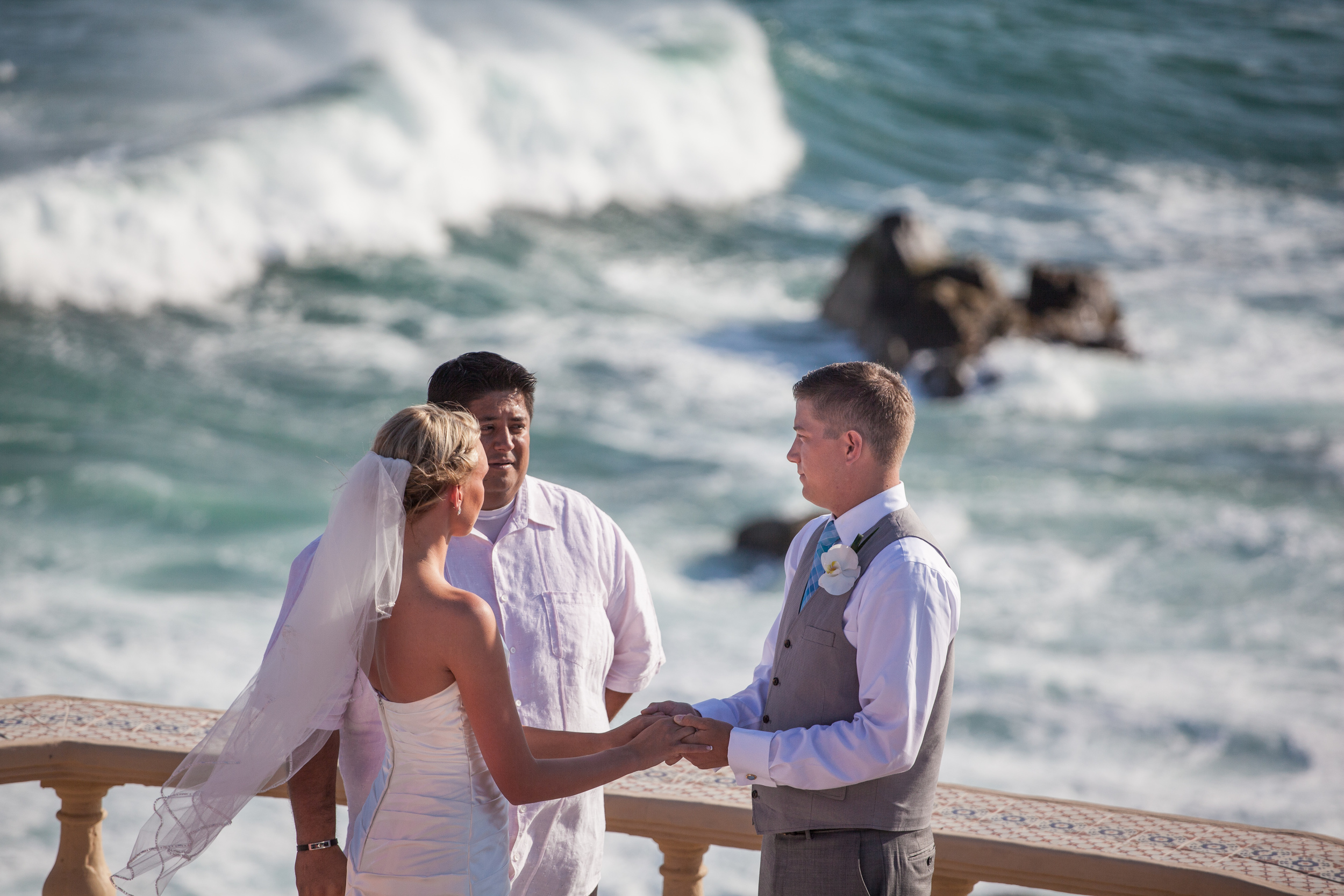 beach wedding photographer