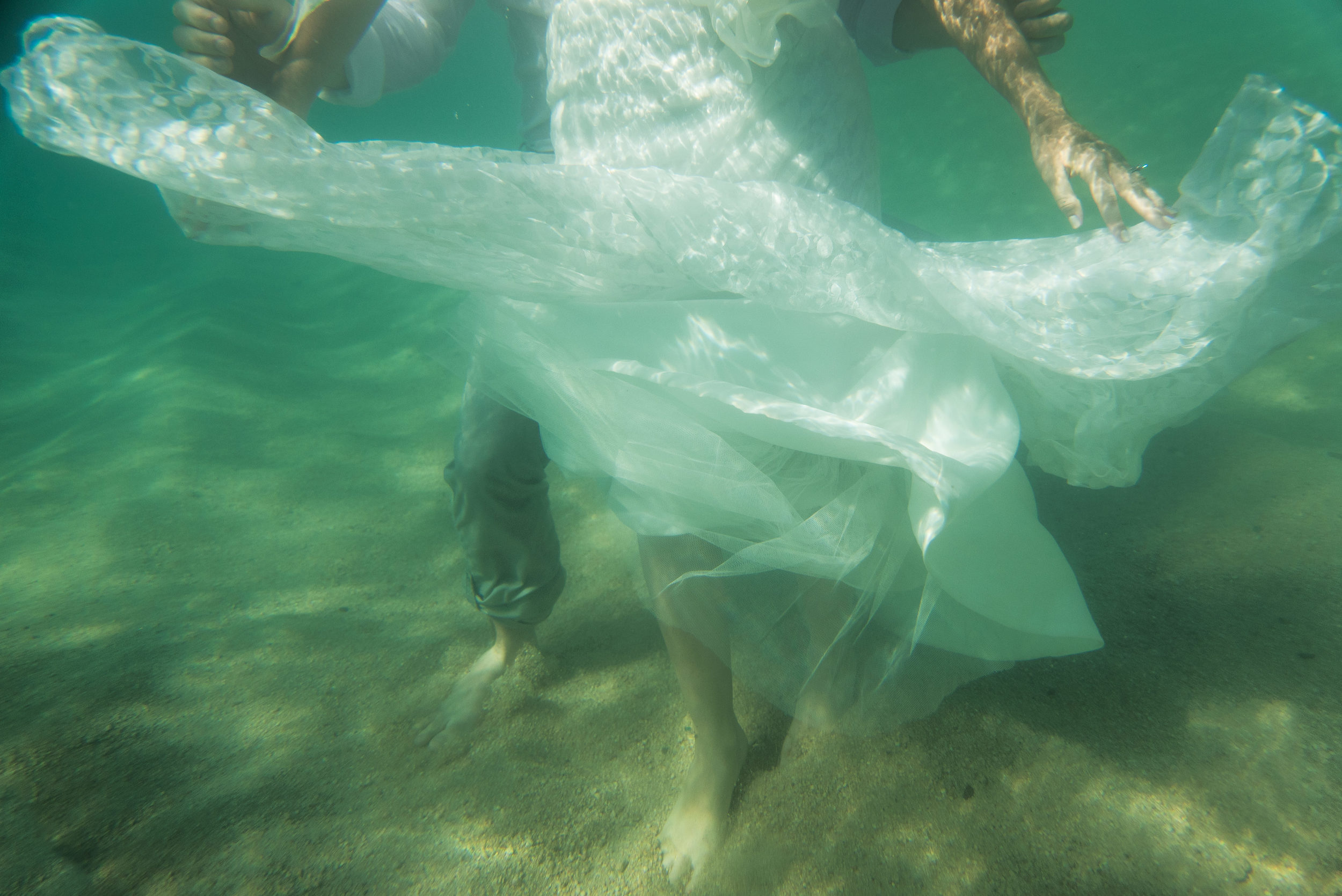 Under-water-wedding-pictures