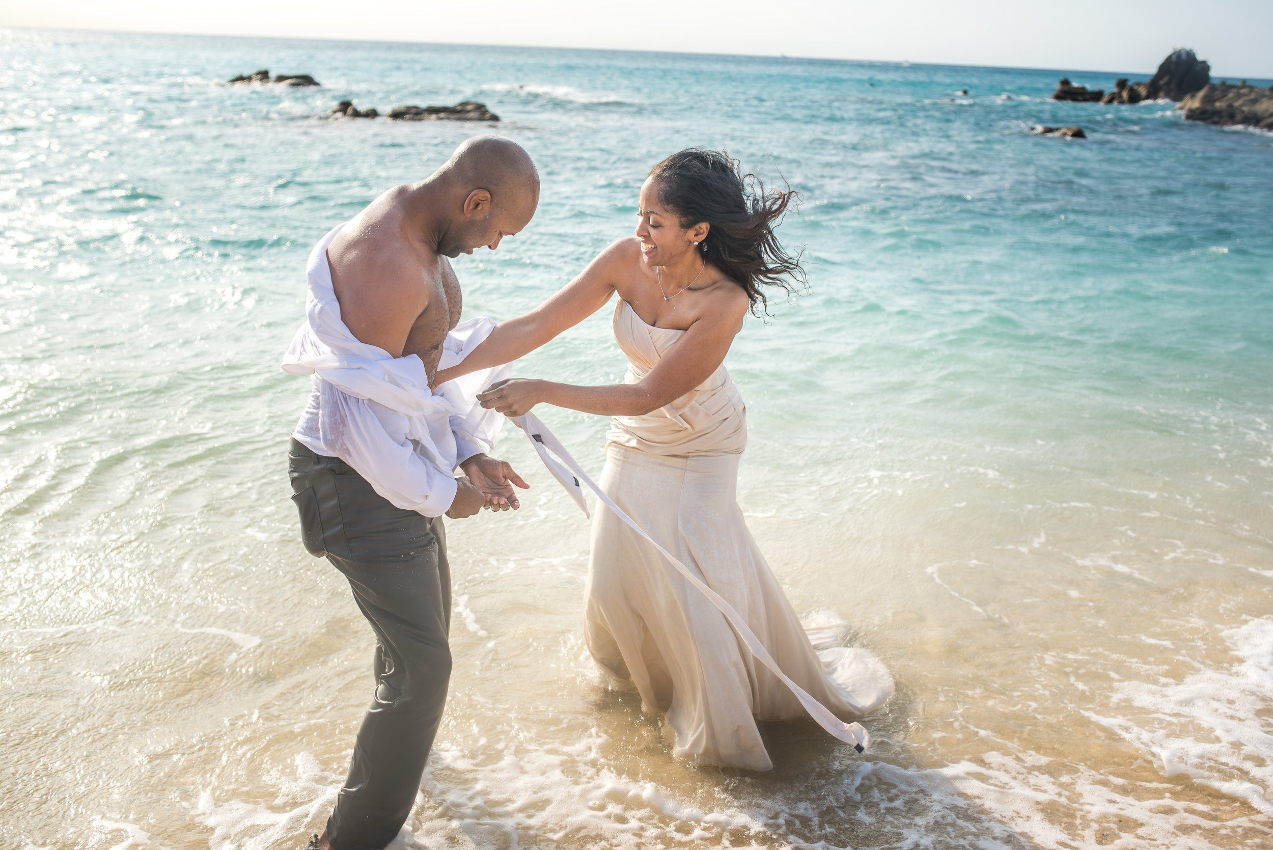 trash-the-dress in Los Cabos