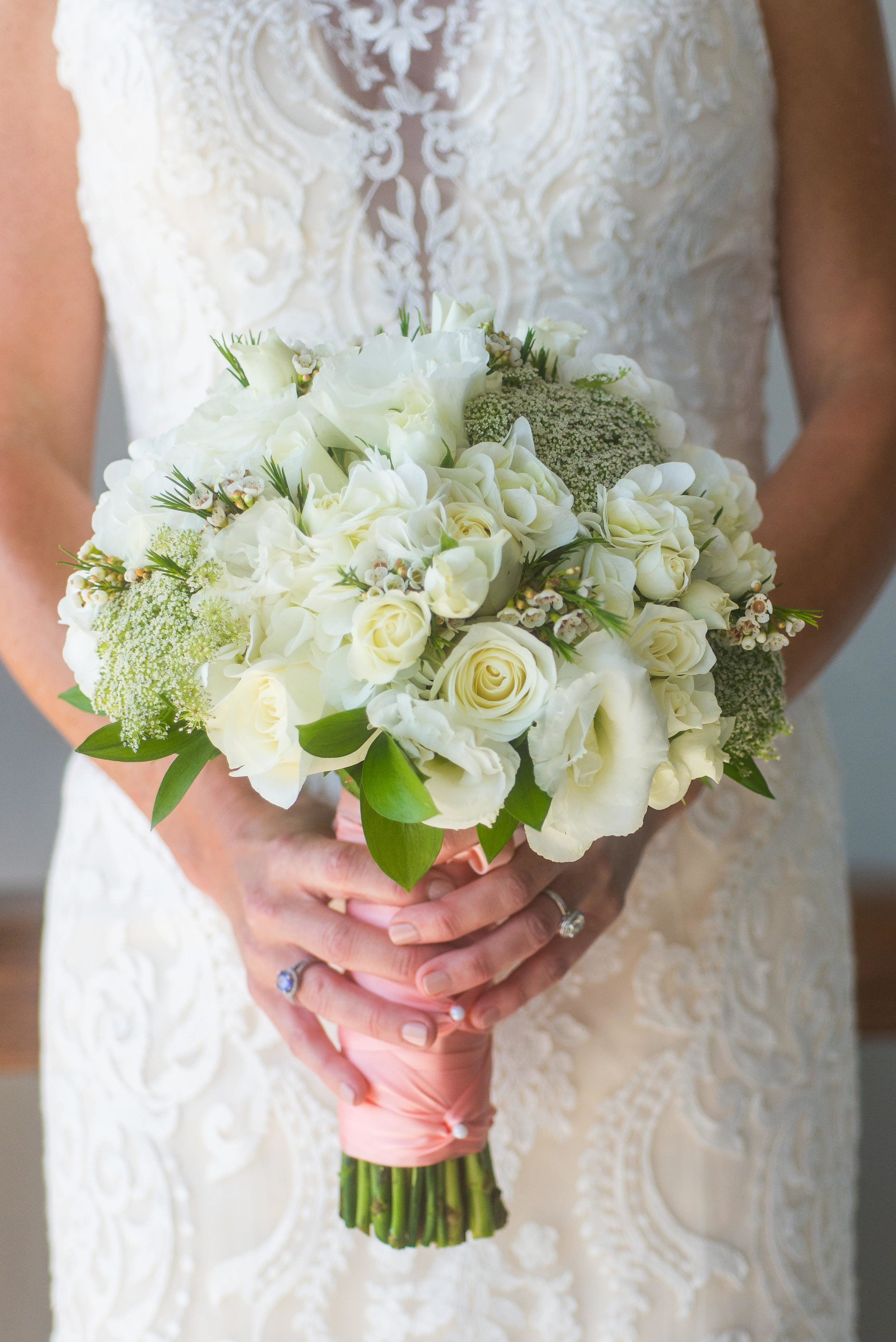 bride holding her beautiful bouquet