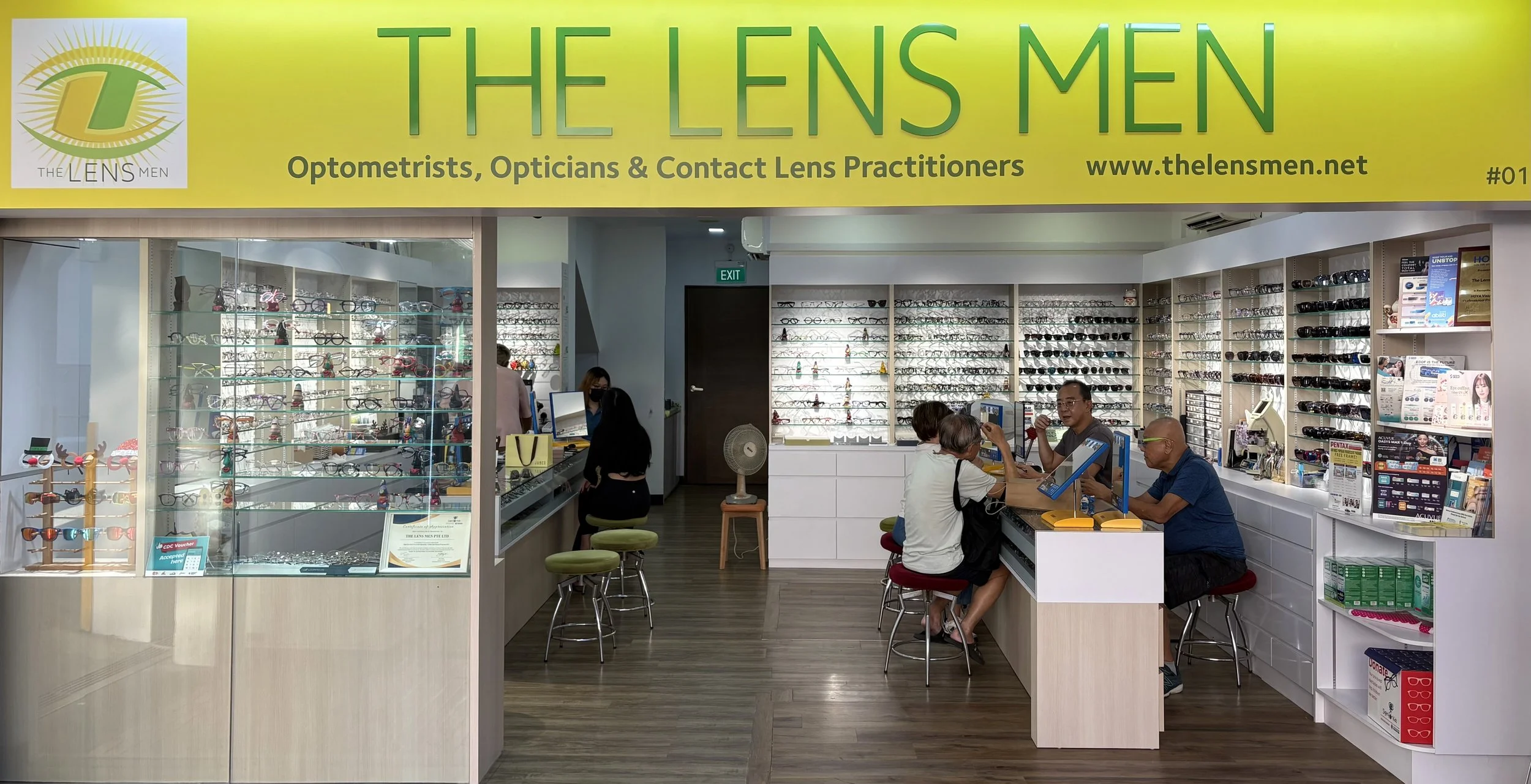 The Lens Men has more than 40 years of experience in eye care and vision correction, including myopia and presbyopia.  We have a wide range of eyewear and do expert contact lens fittings for families in Marine Parade and from all Singapore.