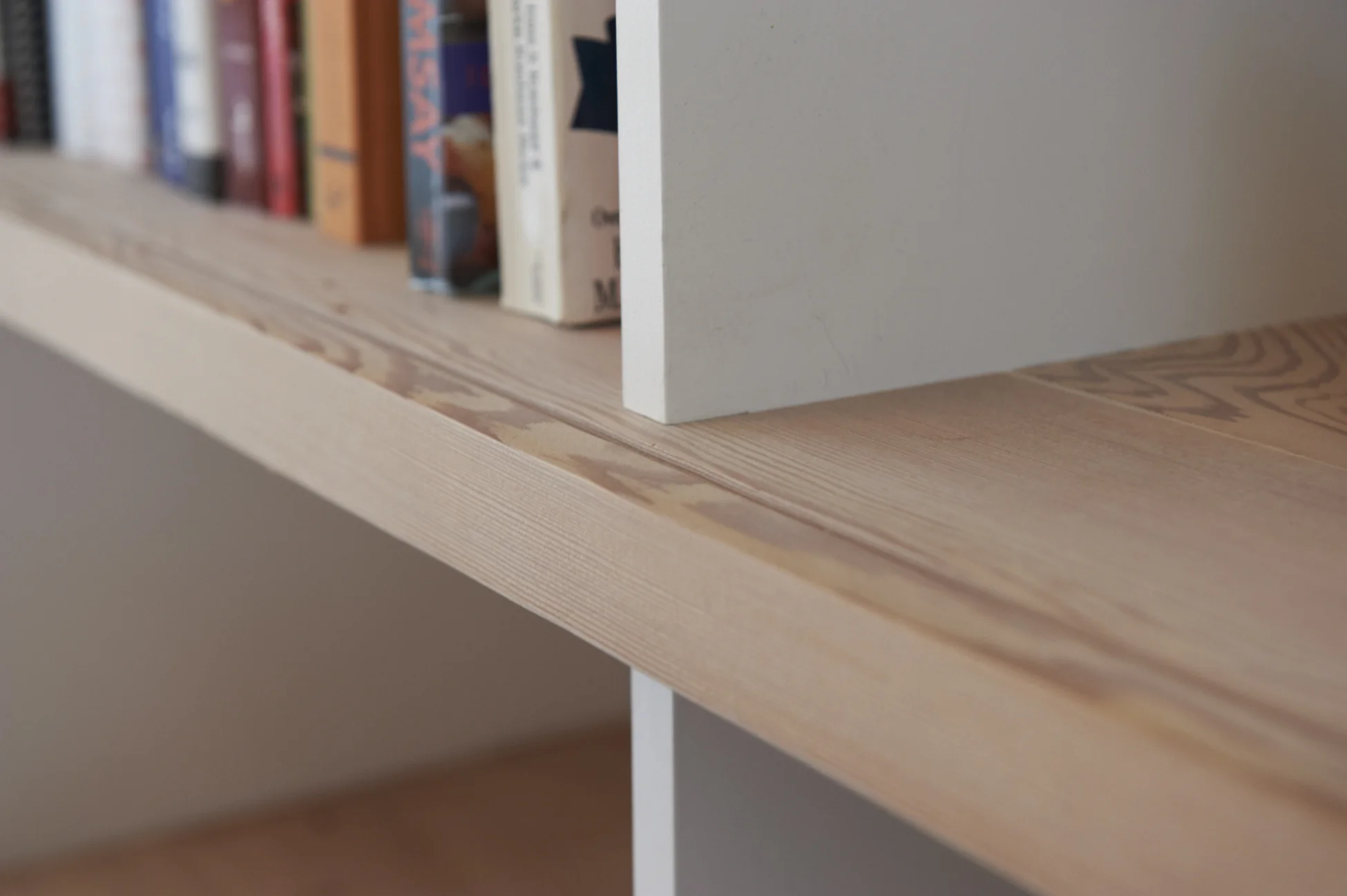 Books_shelving detail_12.jpg