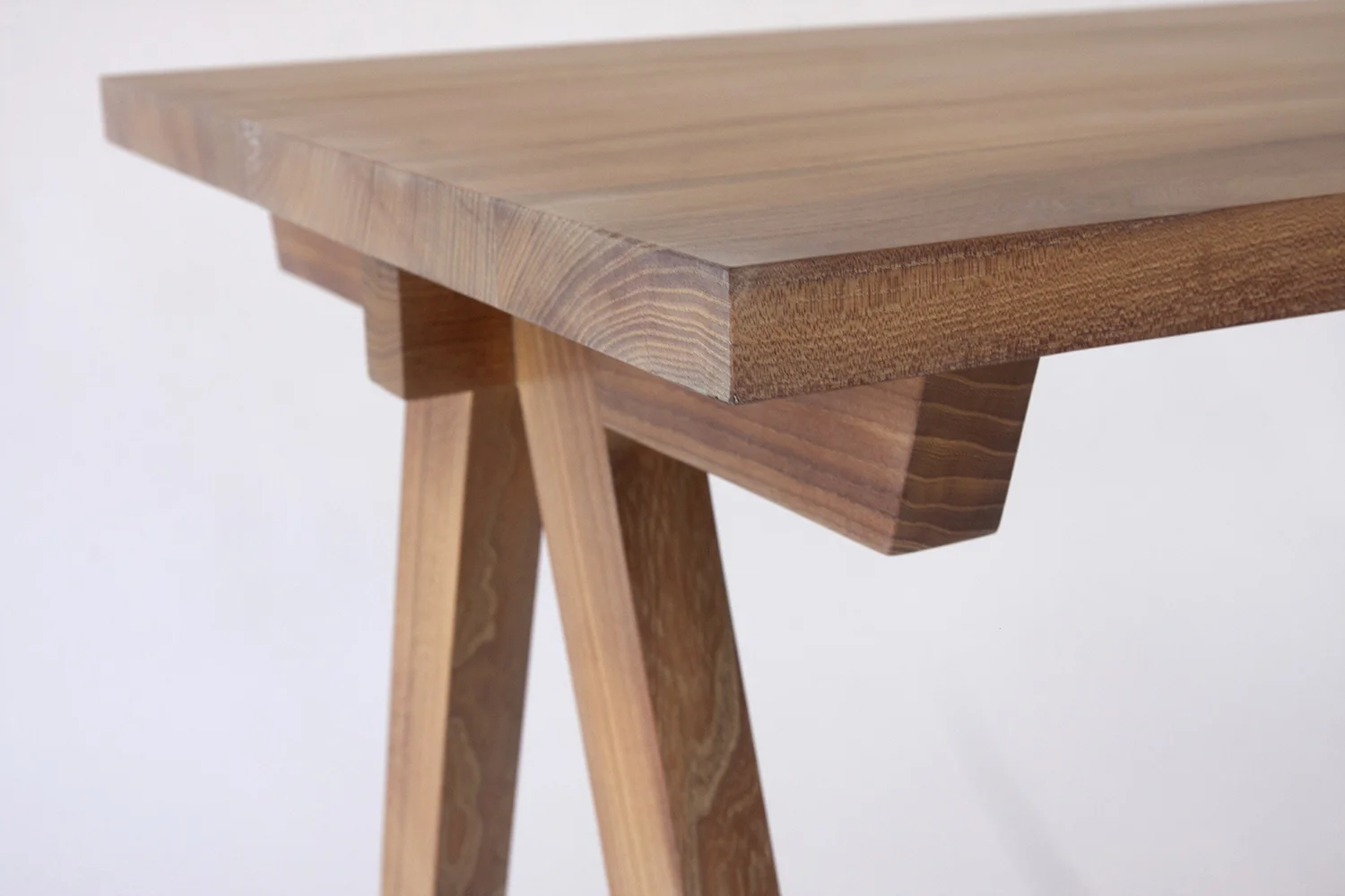 SawhorseTableCorner_web.jpg