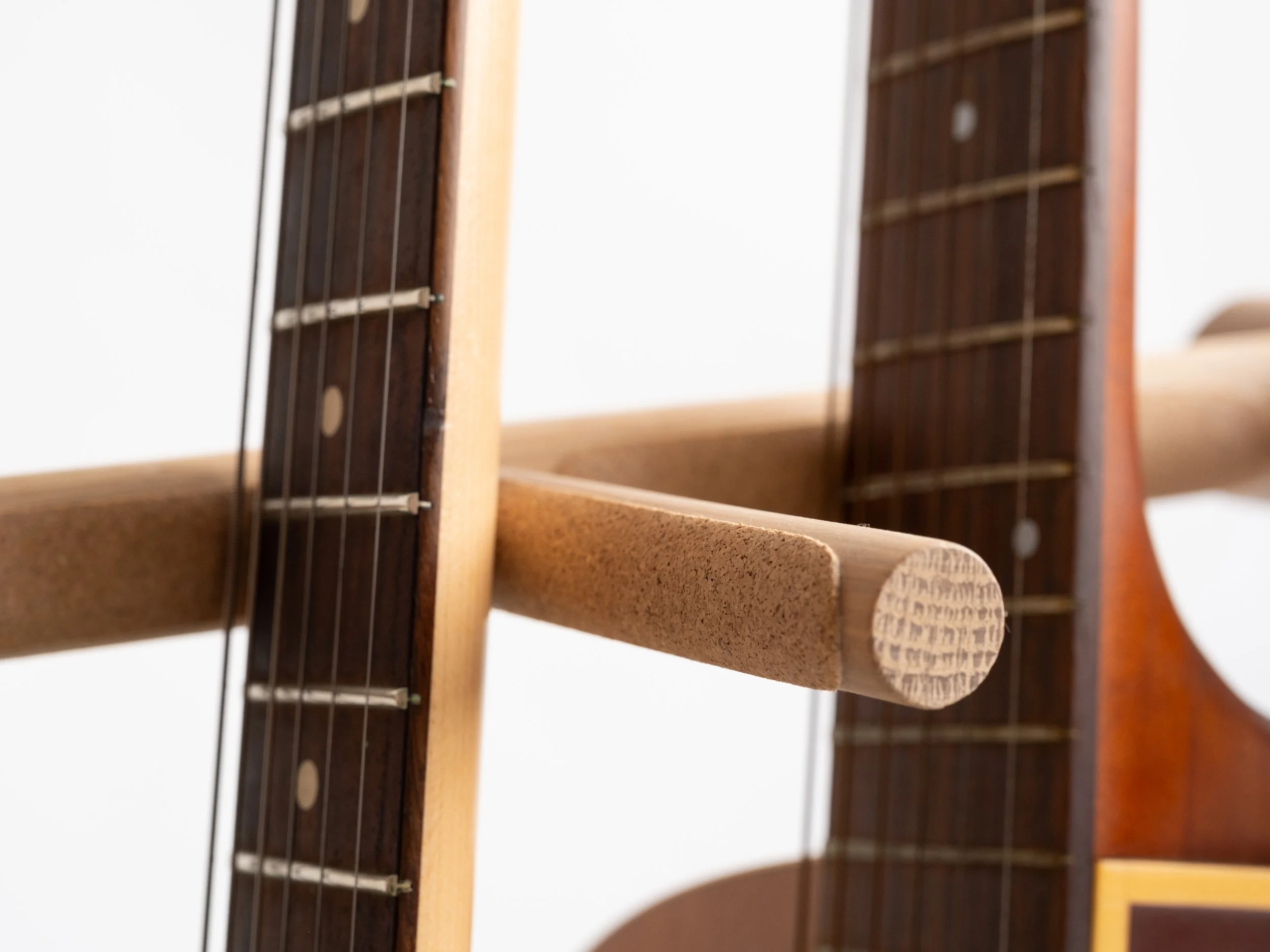 YVONNE_MOUSER_GUITAR_STAND_12.jpg