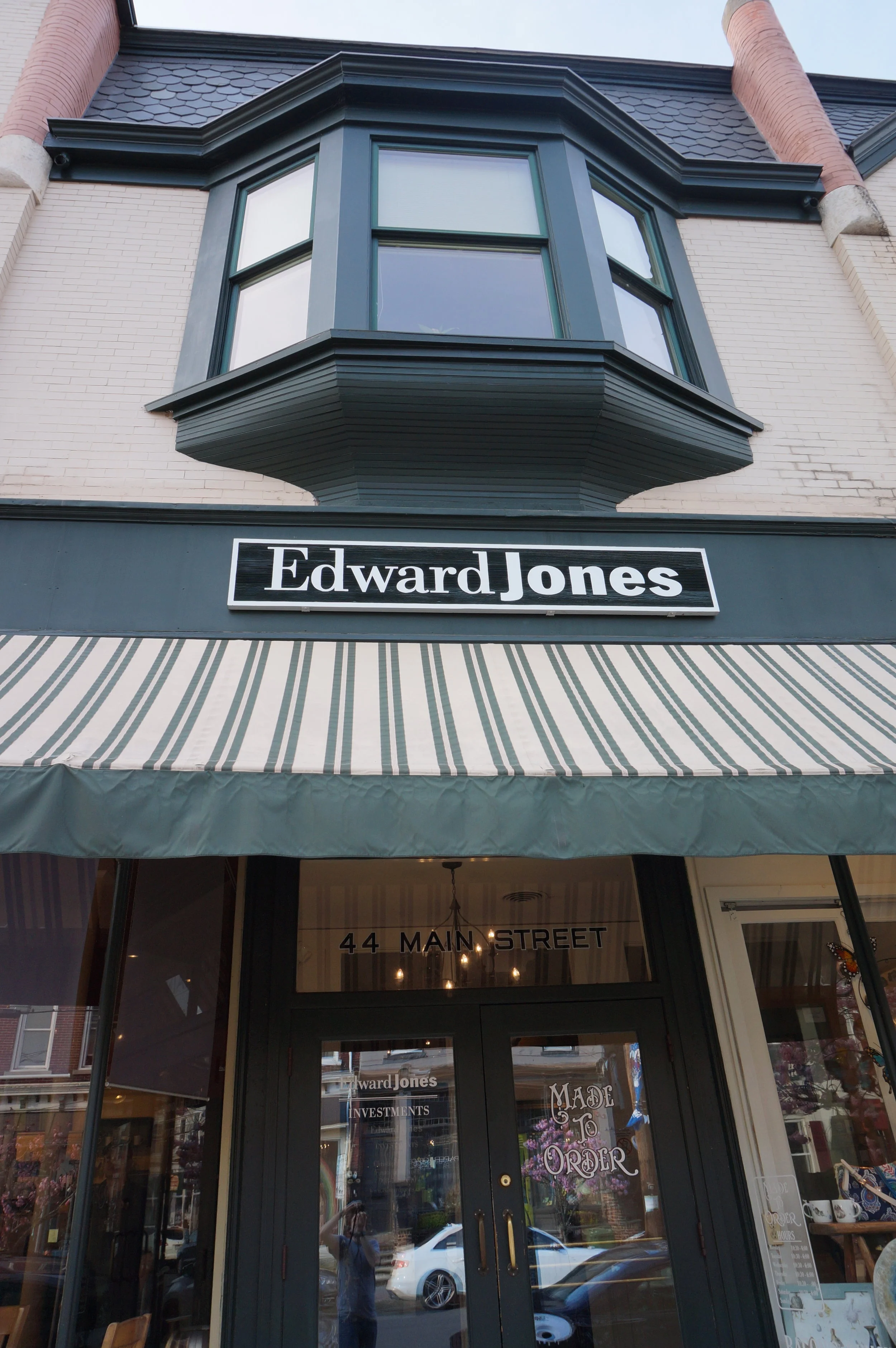 edjones_clinton.jpg