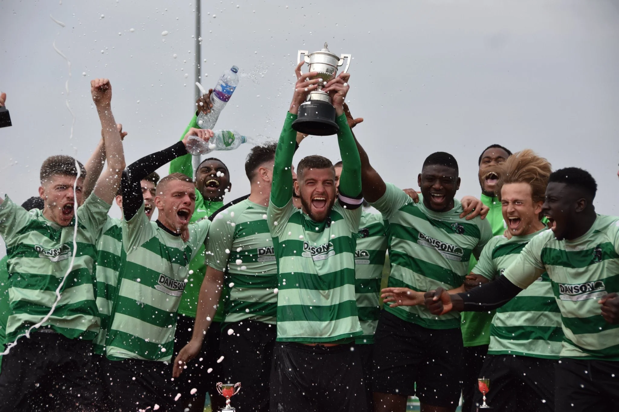 Welling Town A lift the Plumstead Challenge Cup