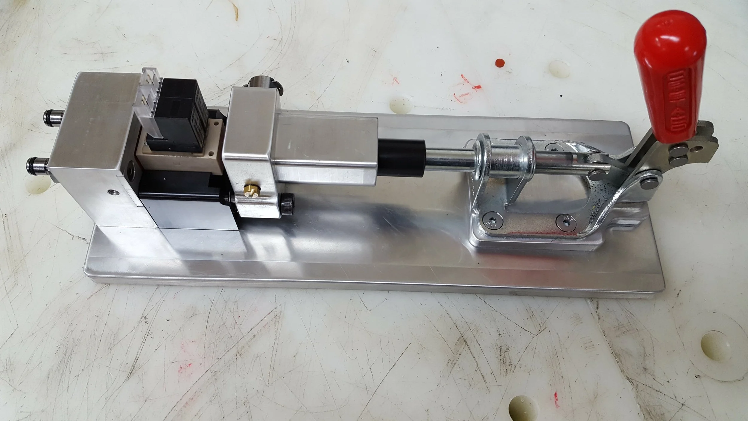 Pneumatic Manifold Leak Test Fixture