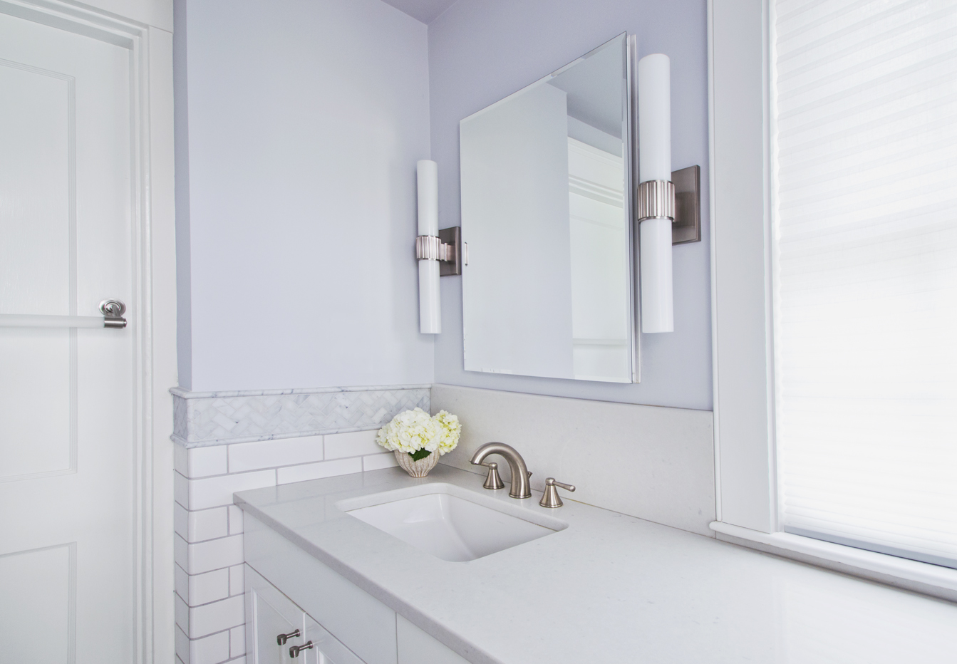 AllWhiteBathroom-GrayscaleDesign (2).JPG