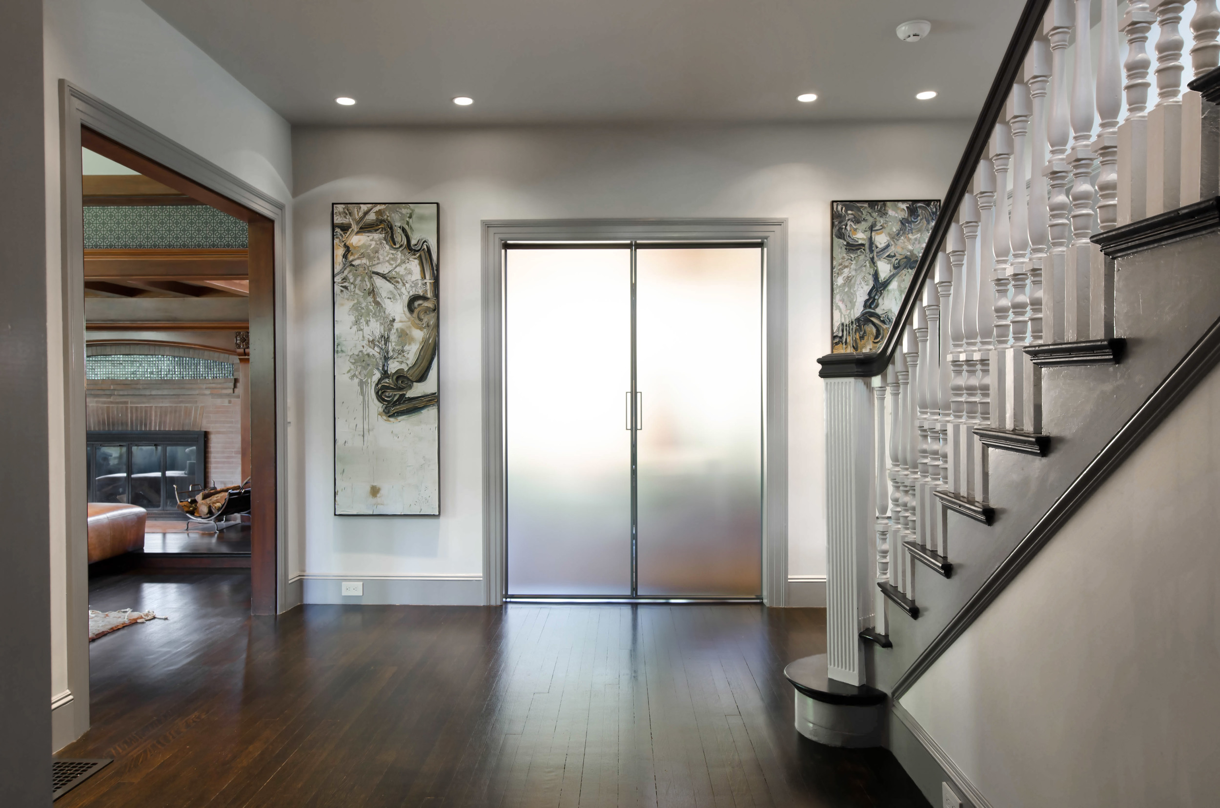 Foyer-GrayscaleDesign.jpg