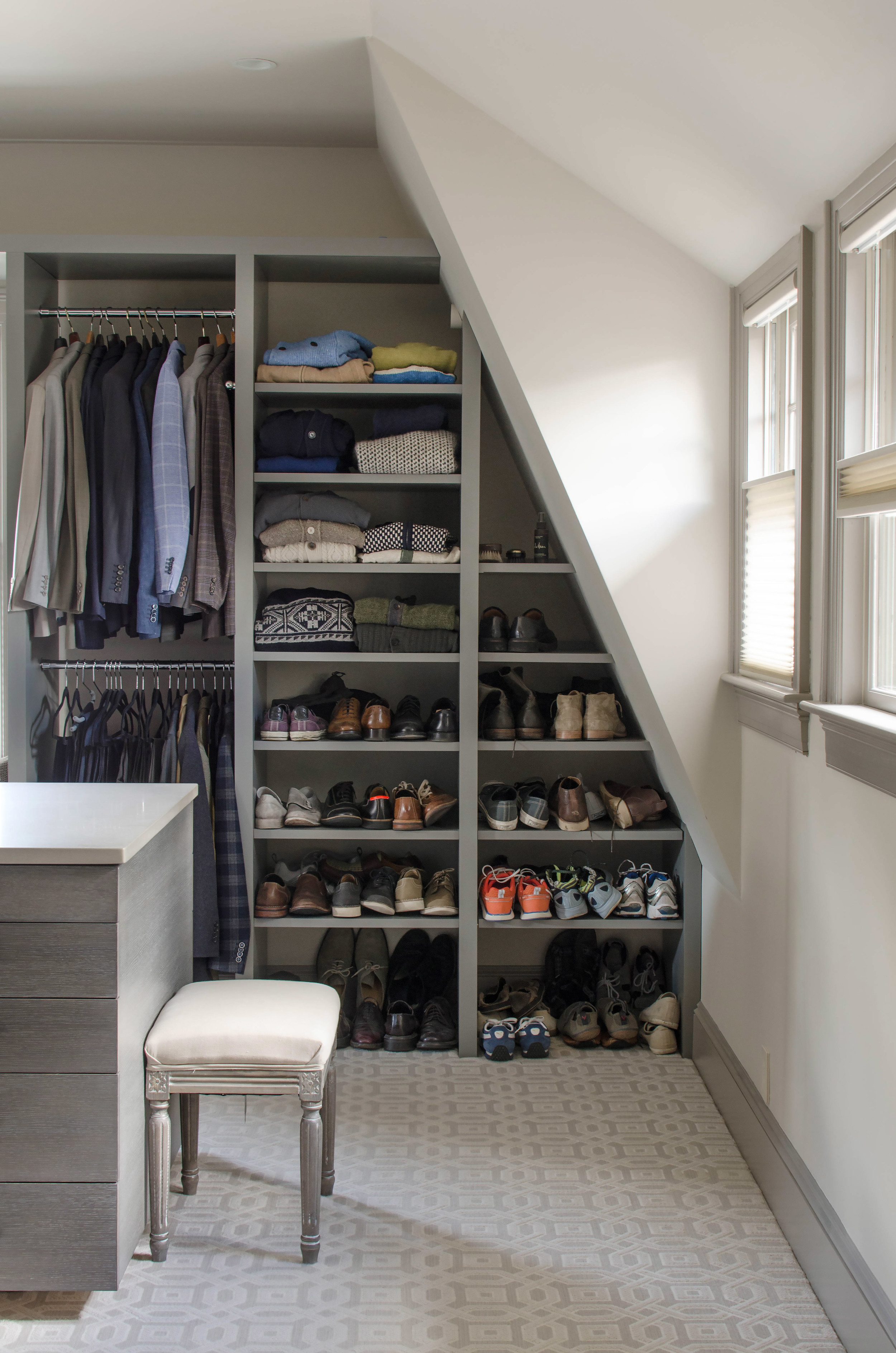 MasterCloset-GrayscaleDesign.jpg