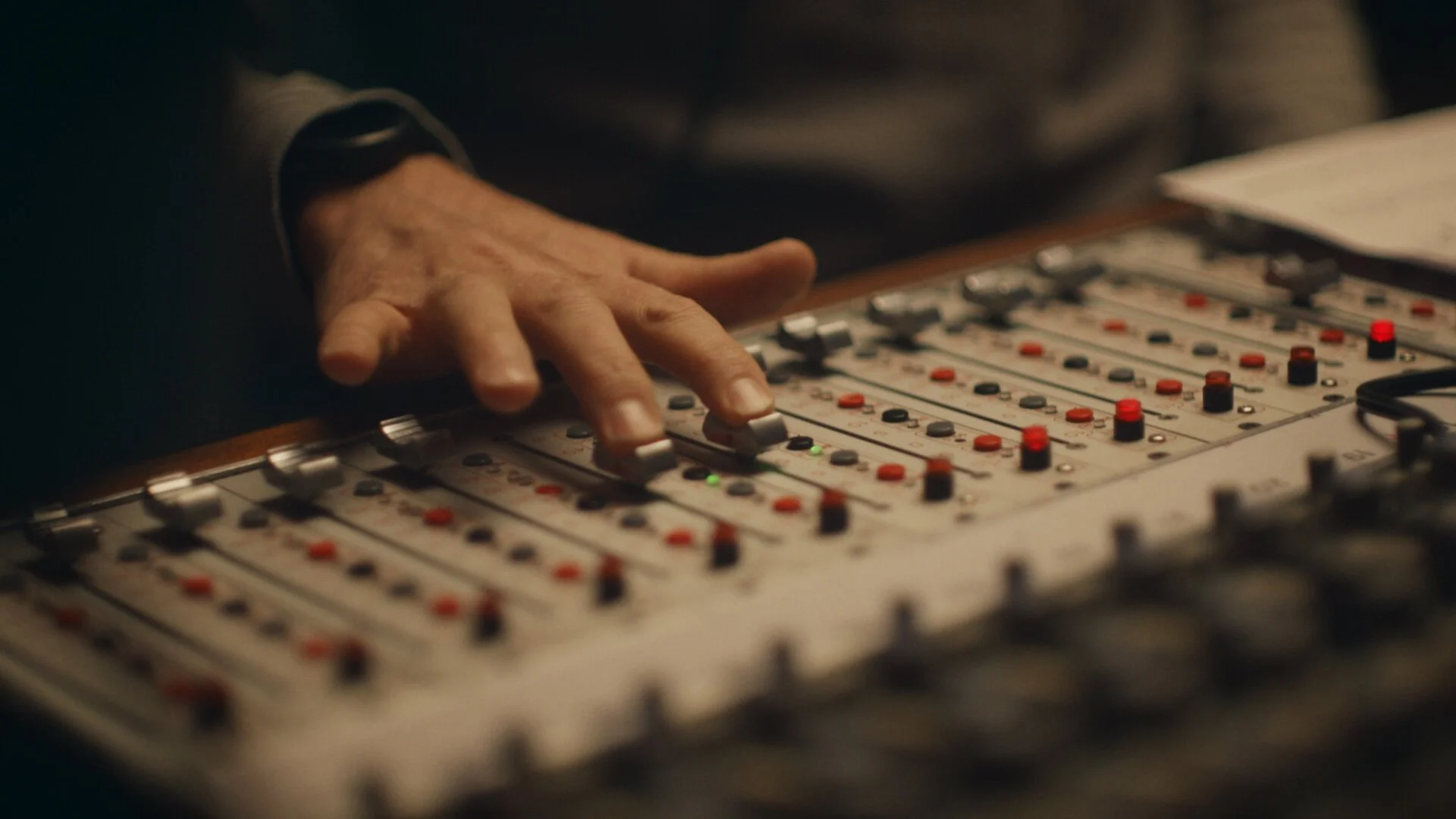 11295441_Sennheiser_MeaningfulTrial_SXSW_2020-03_10-V08 MASTER.00_00_35_01240.Still004.jpeg